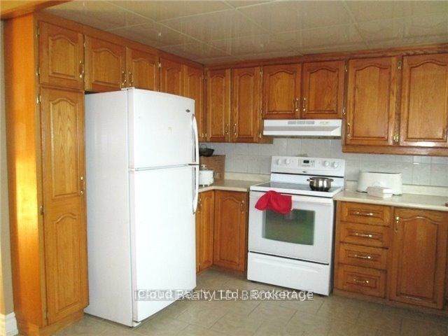 11 Judith Crescent, Brampton, ON L6S 3J3 photo 4