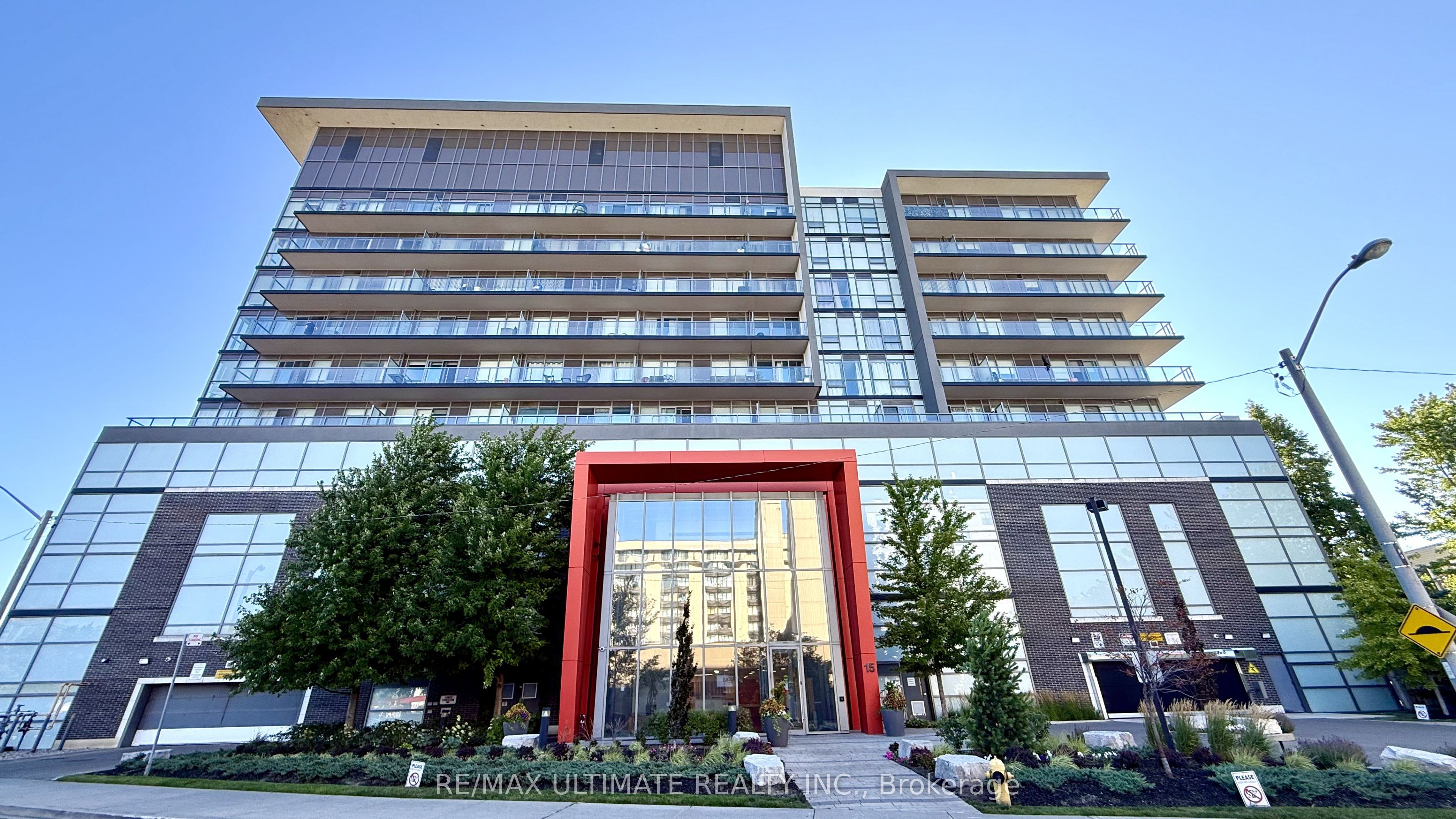 15 James Finlay Way 723, Toronto, ON M3M 0B3