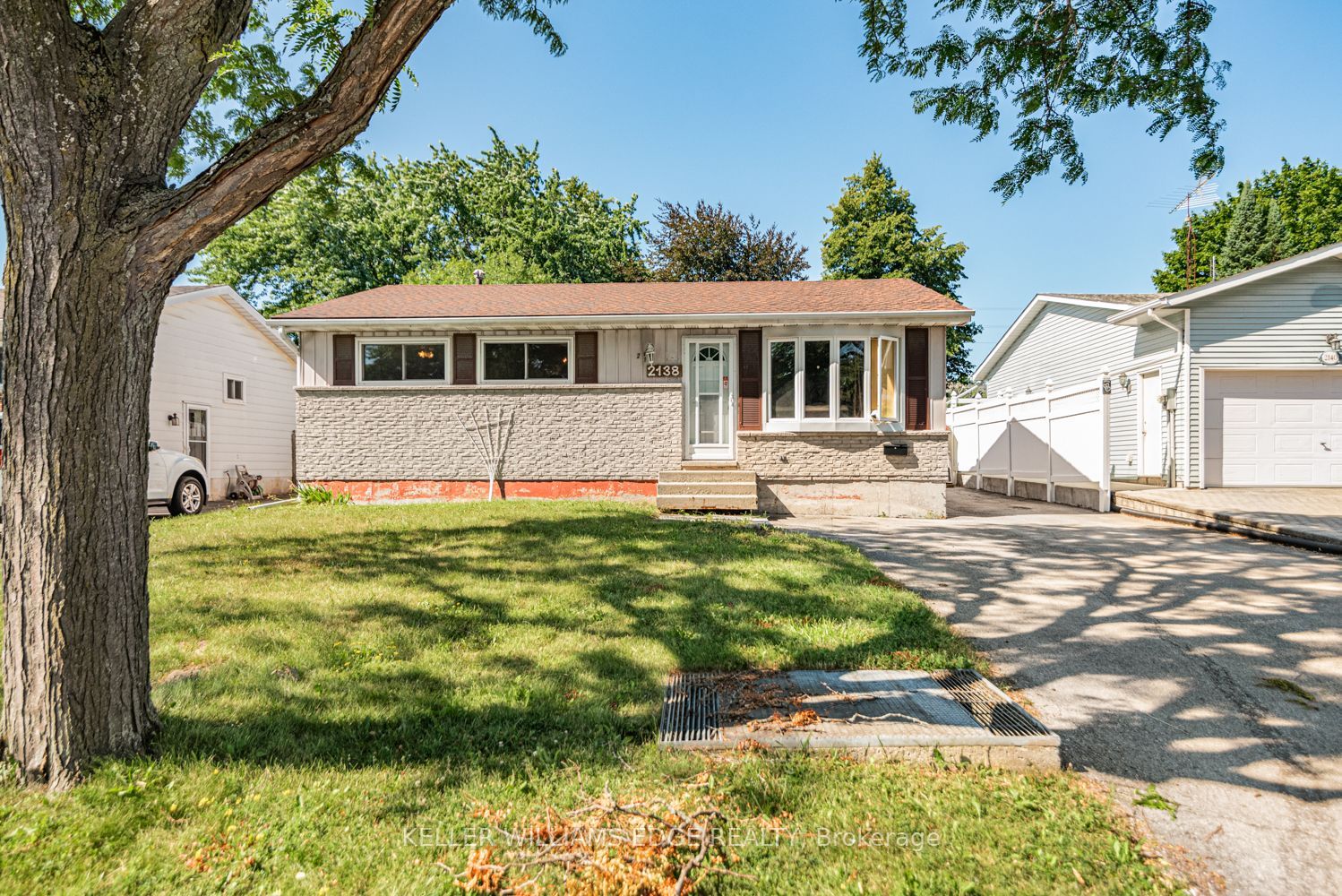 2138 Falmouth Terrace, Burlington, ON L7P 1X9