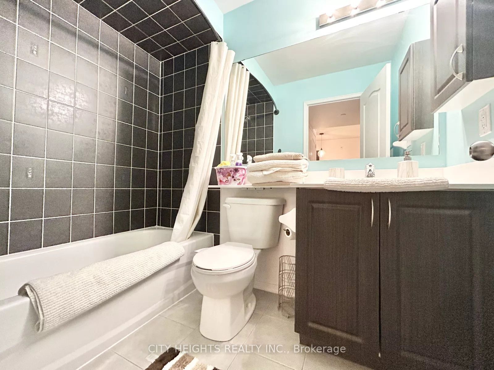 51 Hays Road Boulevard 39, Oakville, ON L6H 0J1