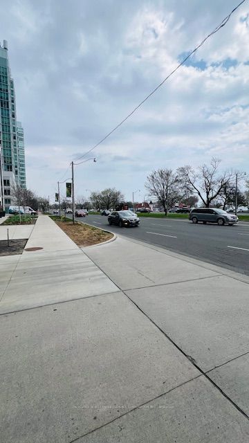 1928 Lakeshore Boulevard W 2612, Toronto, ON M6S 1A1 photo 3