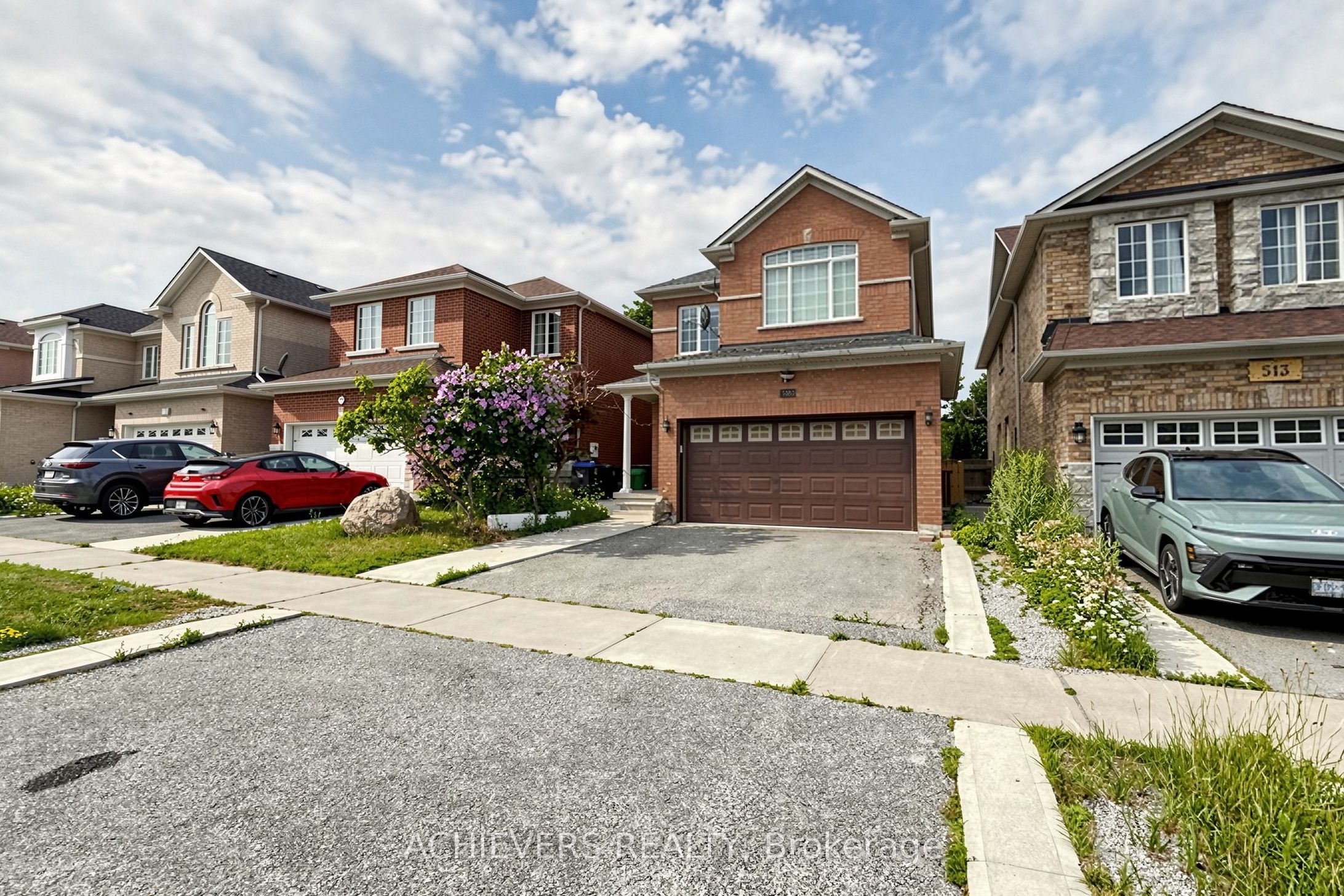 517 Navigator Drive, Mississauga, ON L5W 1P5 photo 2