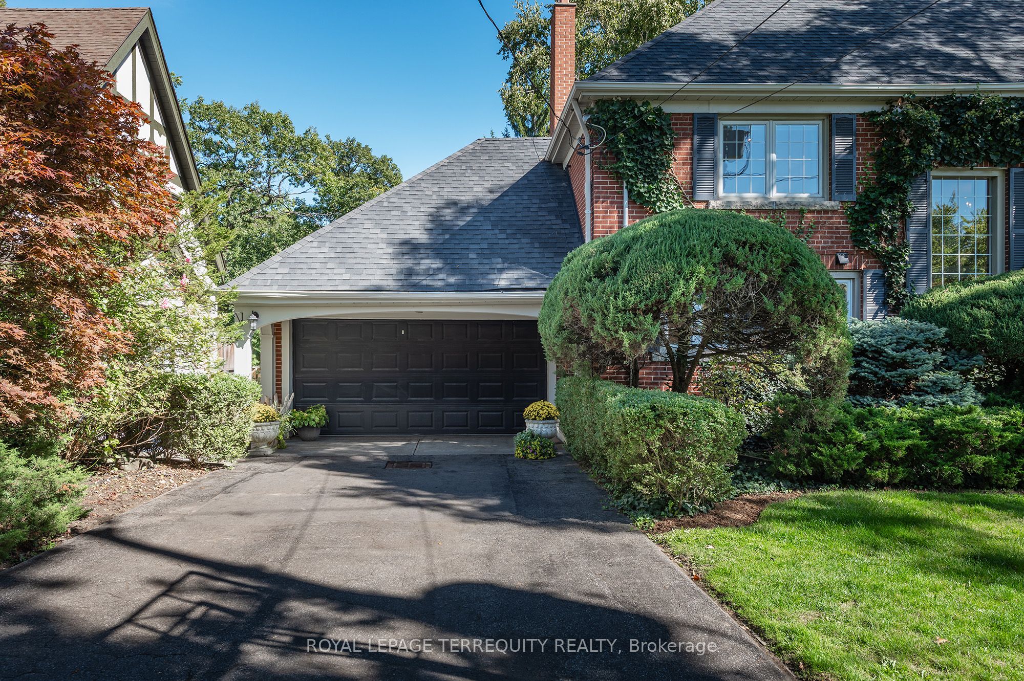 223 Riverside Drive, Toronto, ON M6S 4A8 photo 3