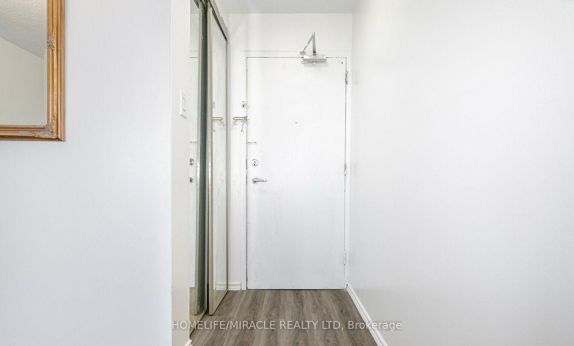 4673 Jane Street 517, Toronto, ON M3N 2L1 photo 3