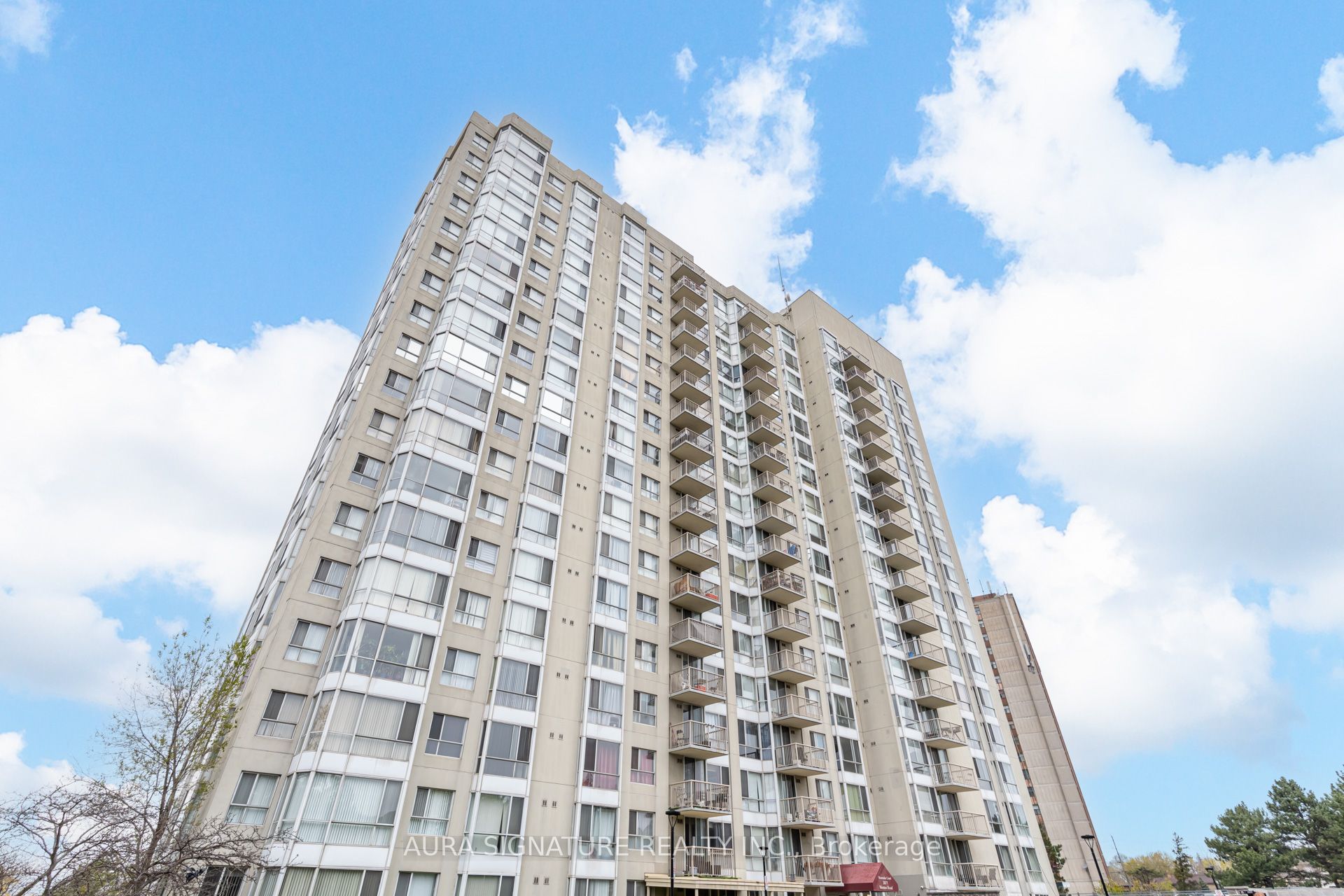 3077 Weston Road 401, Toronto, ON M9M 3A1 photo 2