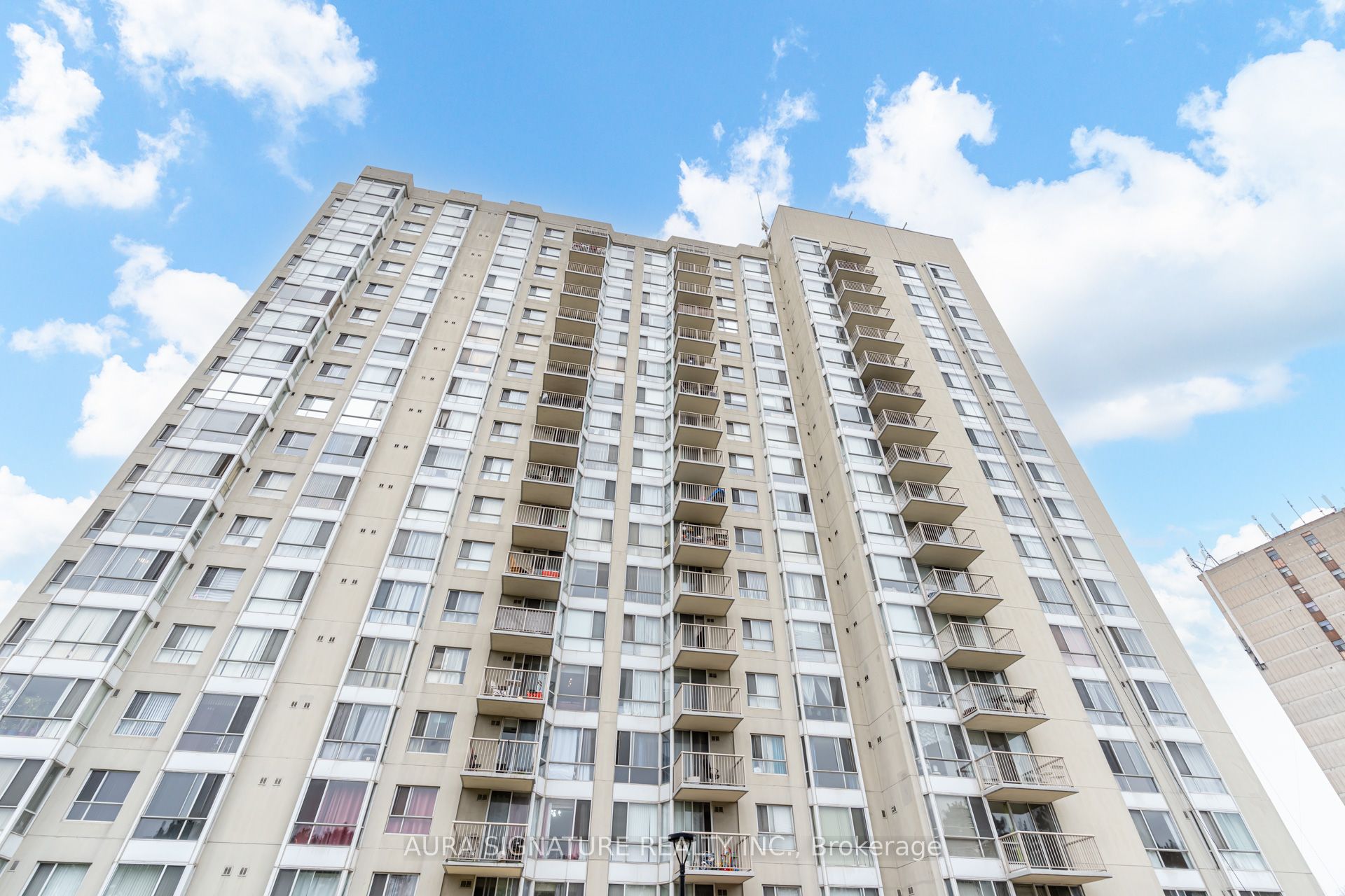 3077 Weston Road 401, Toronto, ON M9M 3A1 photo 3