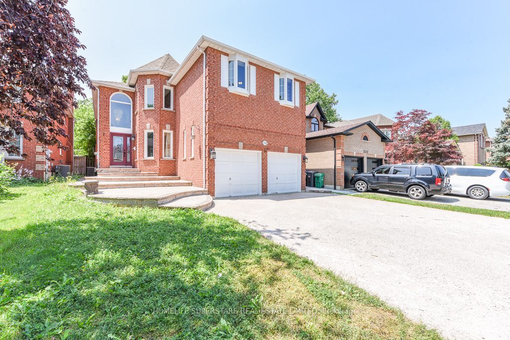 2508 Paula Court W, Mississauga, ON L5K 2R5