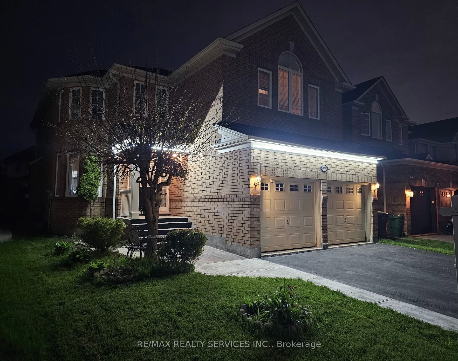 3696 Waterfall Crescent, Mississauga, ON L5N 8G8