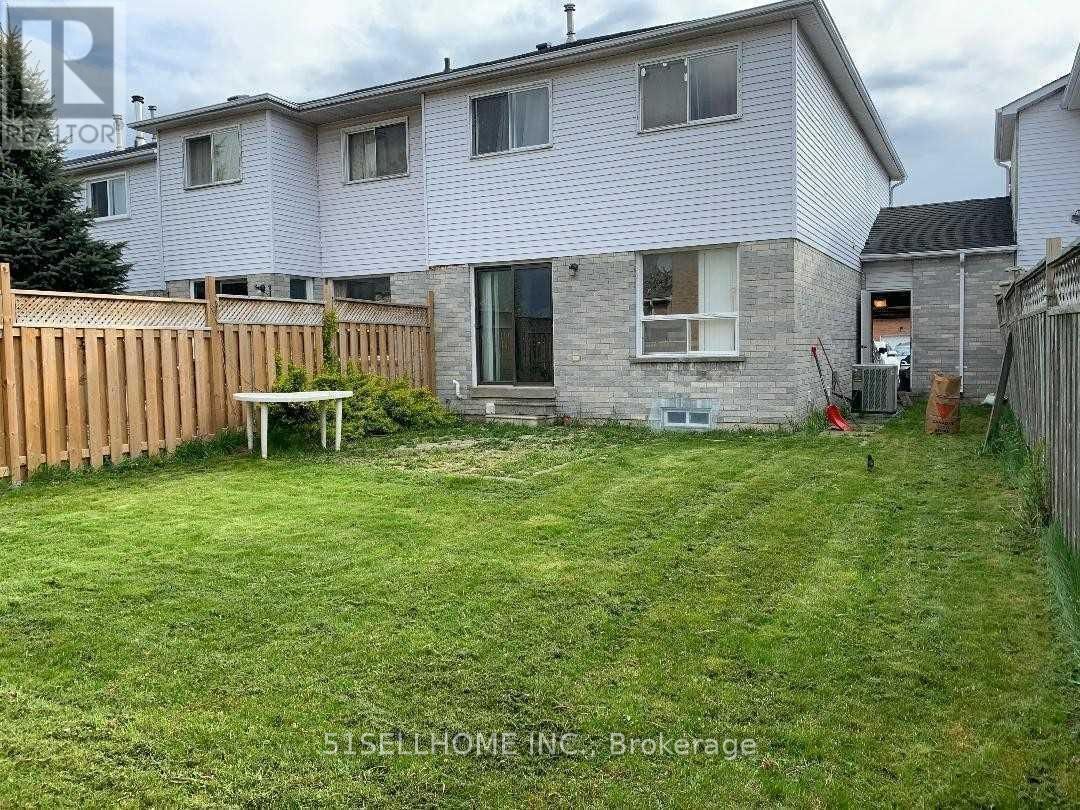31 Thorntree Crescent, Brampton, ON L6Y 4C6 photo 2