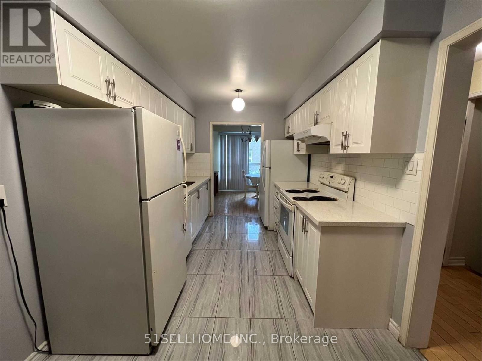 31 Thorntree Crescent, Brampton, ON L6Y 4C6 photo 3