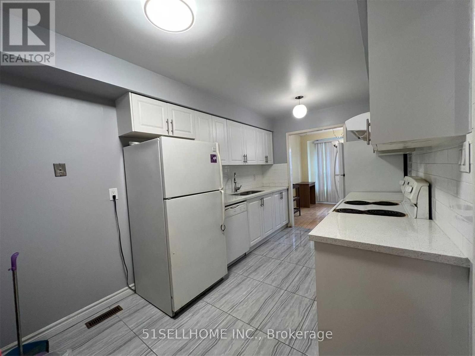 31 Thorntree Crescent, Brampton, ON L6Y 4C6 photo 5