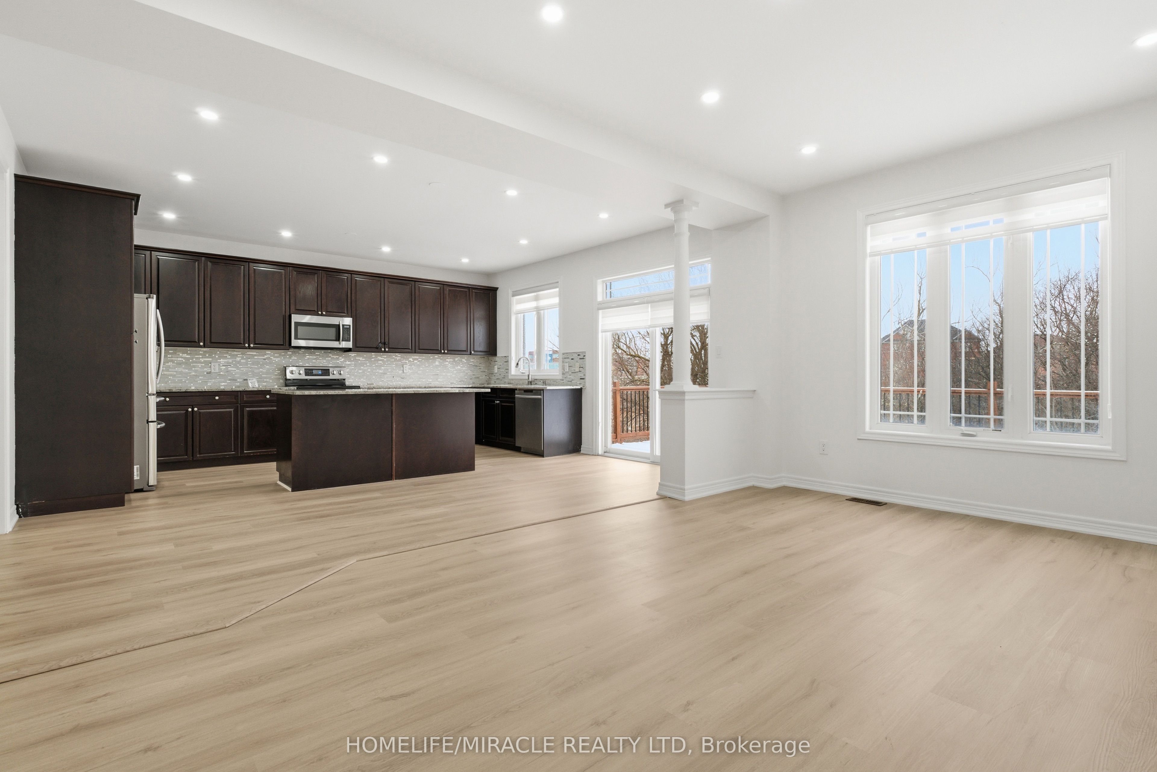 71 Skyvalley Drive, Brampton, ON L6P 3B7 photo 5
