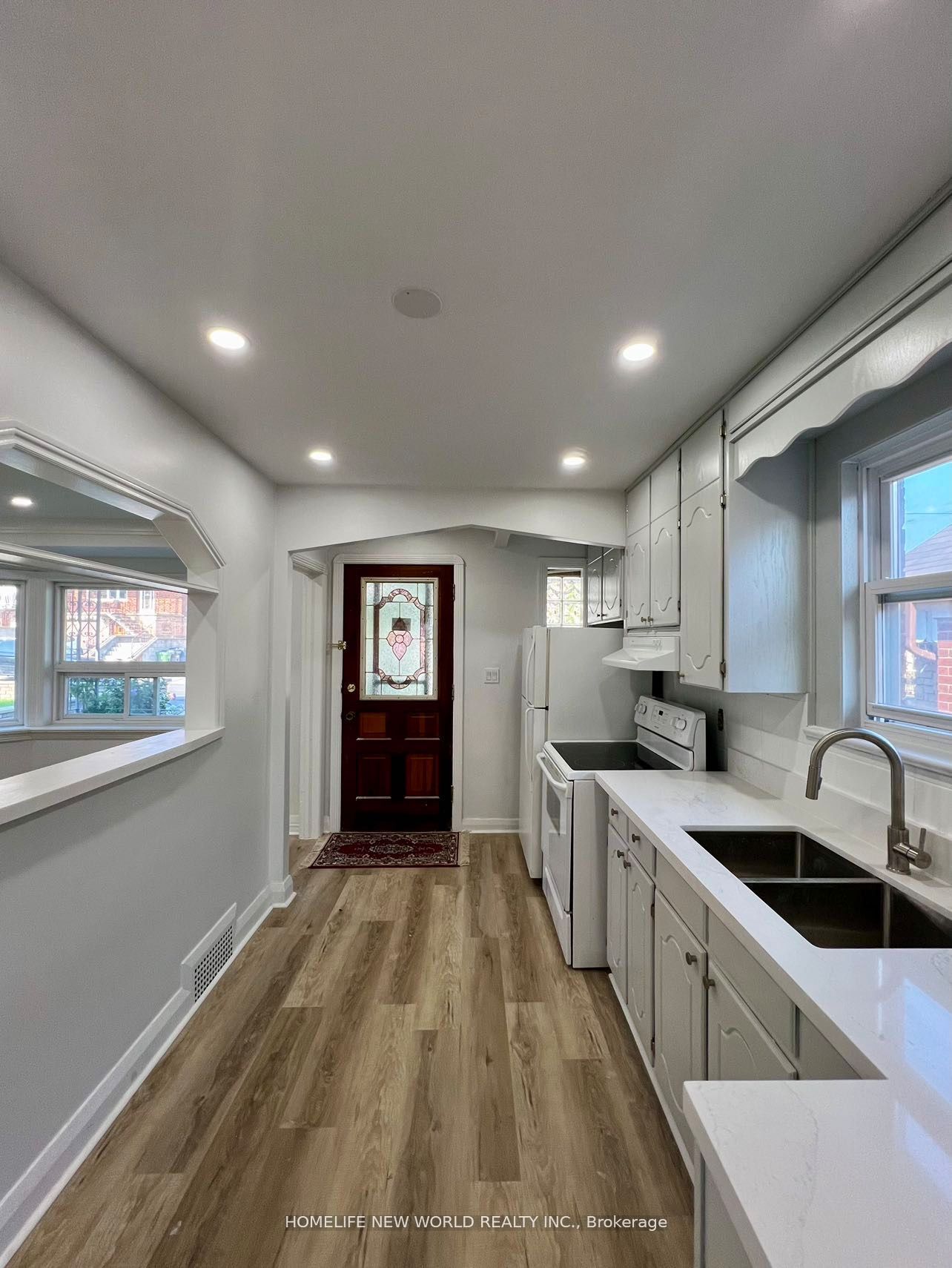 354 Kane Avenue Main, Toronto, ON M6M 3P4 photo 5