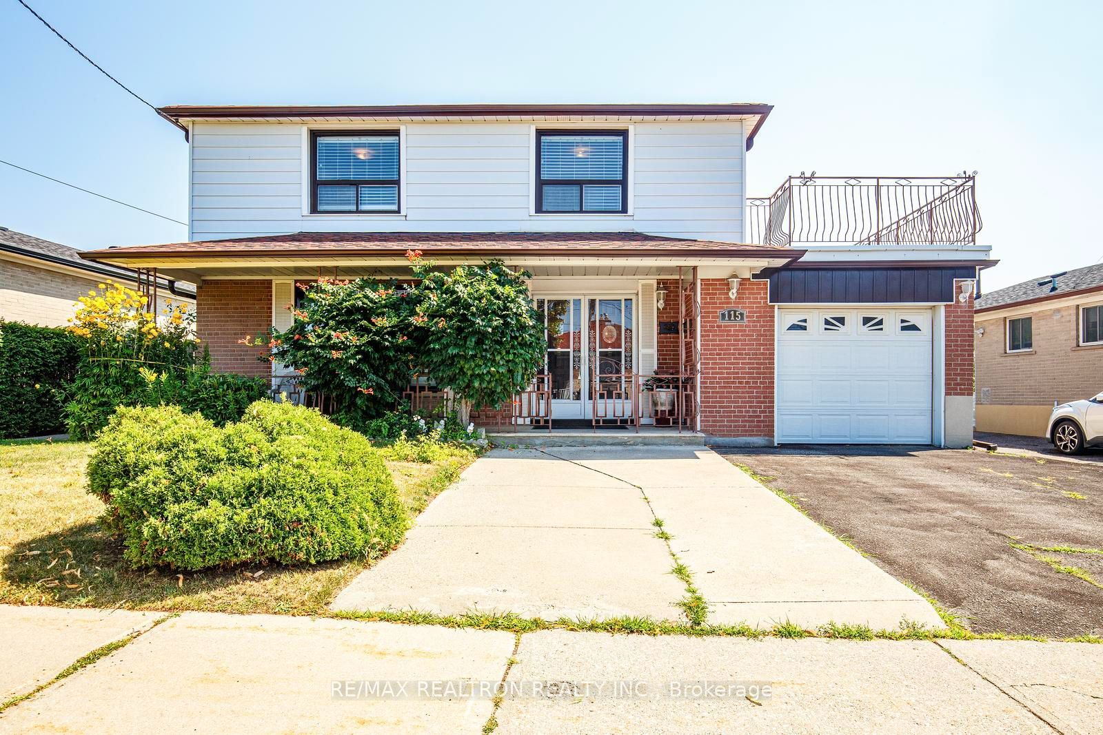 115 Hullmar Drive, Toronto, ON M3N 2E5 photo 2