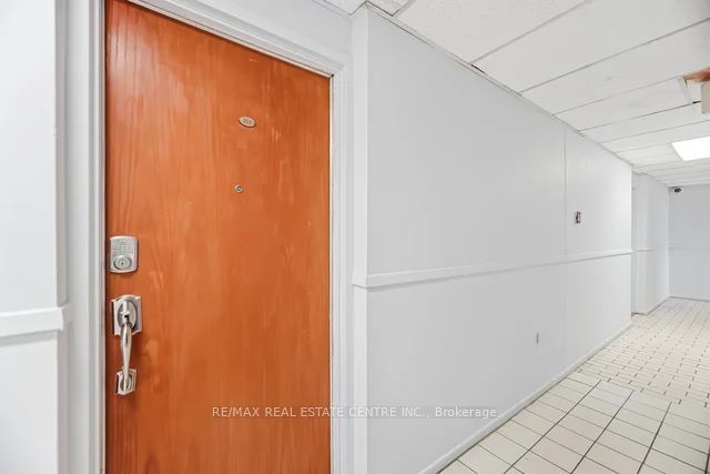 10 Eddystone Avenue 255, Toronto, ON M3N 2T2 photo 5