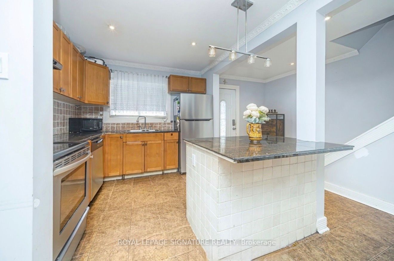 19 Gatsby Square Room 1, Brampton, ON L6S 2H4 photo 5