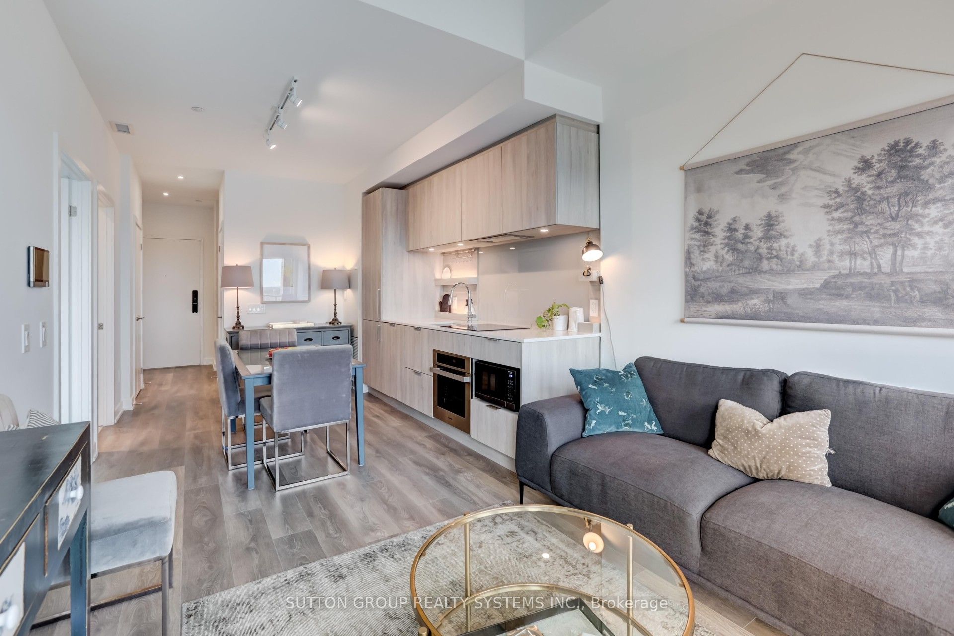 28 Ann Street 807, Mississauga, ON L5G 3G1