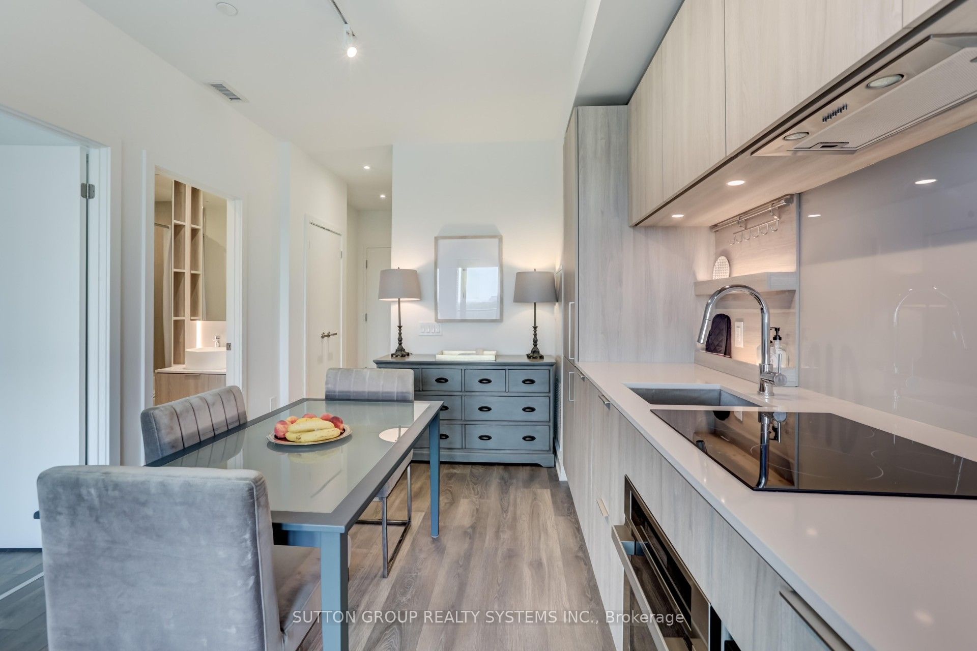 28 Ann Street 807, Mississauga, ON L5G 3G1 photo 4