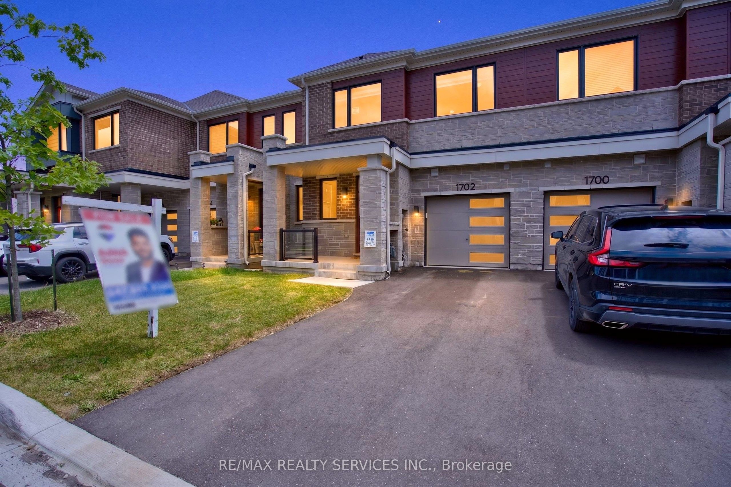 1702 Dance Court, Milton, ON L9E 2A3