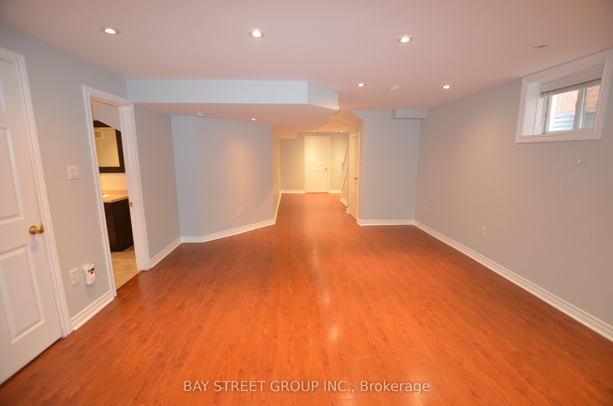 92 Sir Jacobs Crescent (Bsmt), Brampton, ON L7A 3V2 photo 3