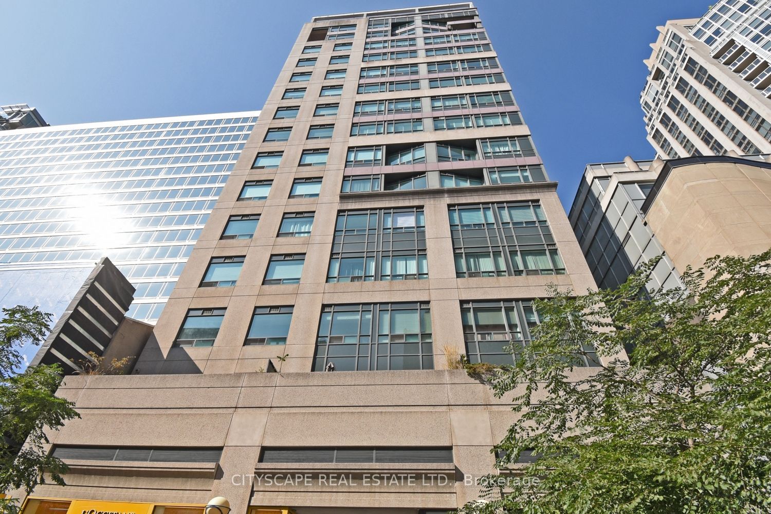 903 Bloor Street, Toronto, ON M5S 1M8