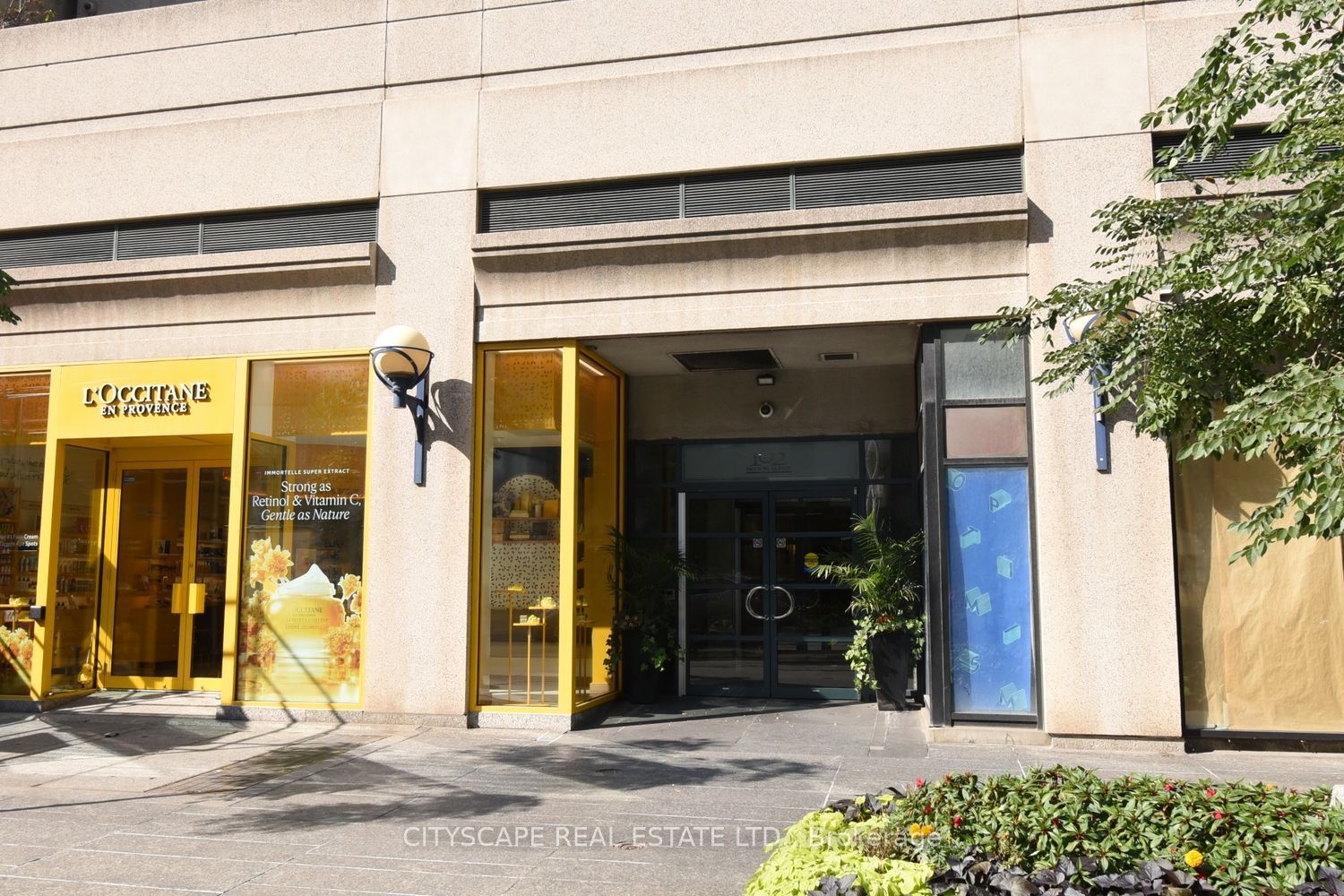903 Bloor Street, Toronto, ON M5S 1M8 photo 2