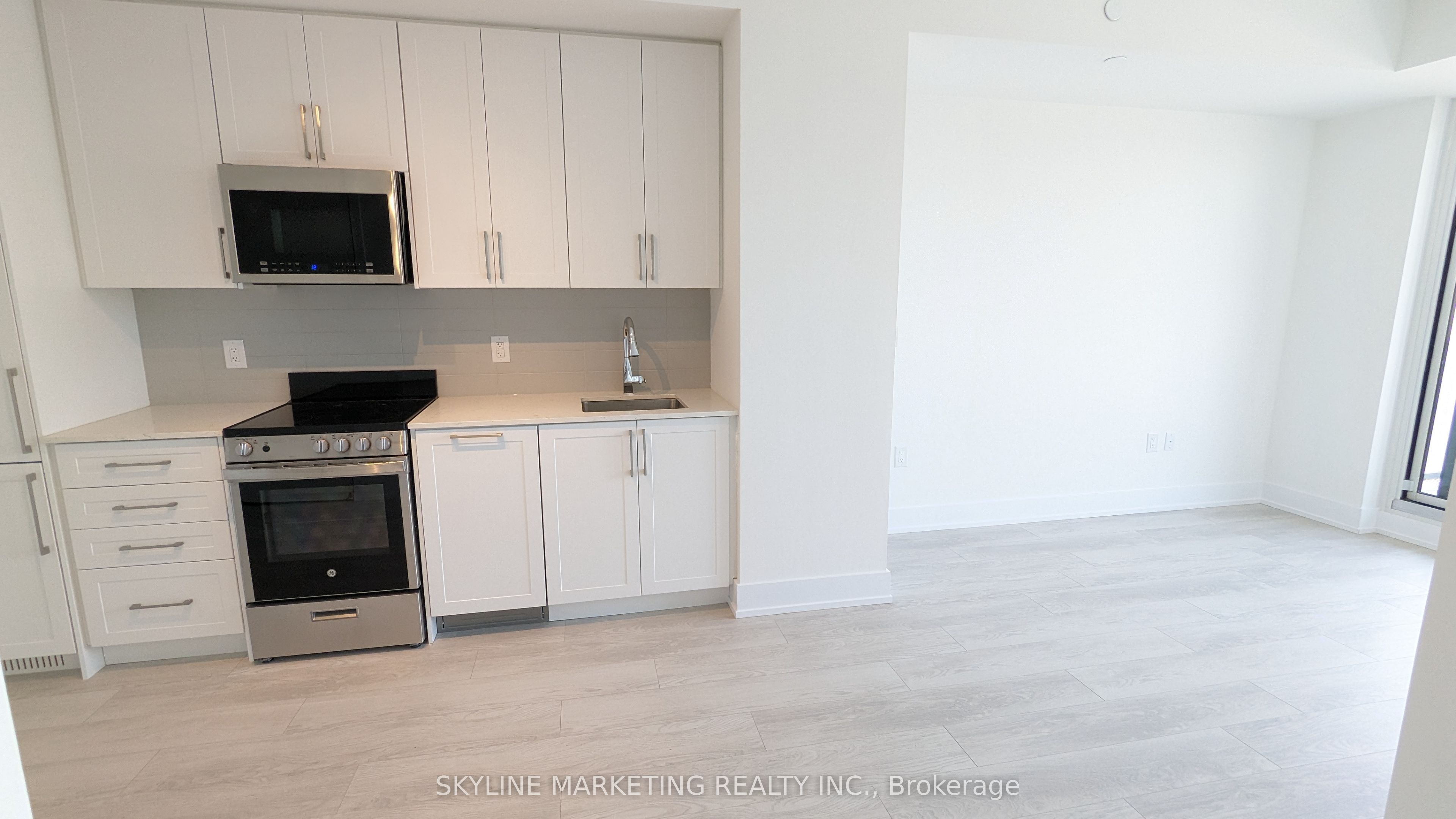 2450 Old Bronte Road 437, Oakville, ON L6M 5P6 photo 3