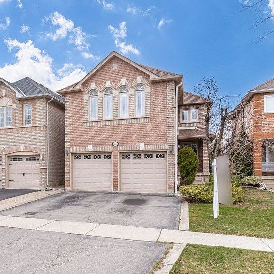 3744 Althorpe Circle, Mississauga, ON L5N 7G4 photo 2