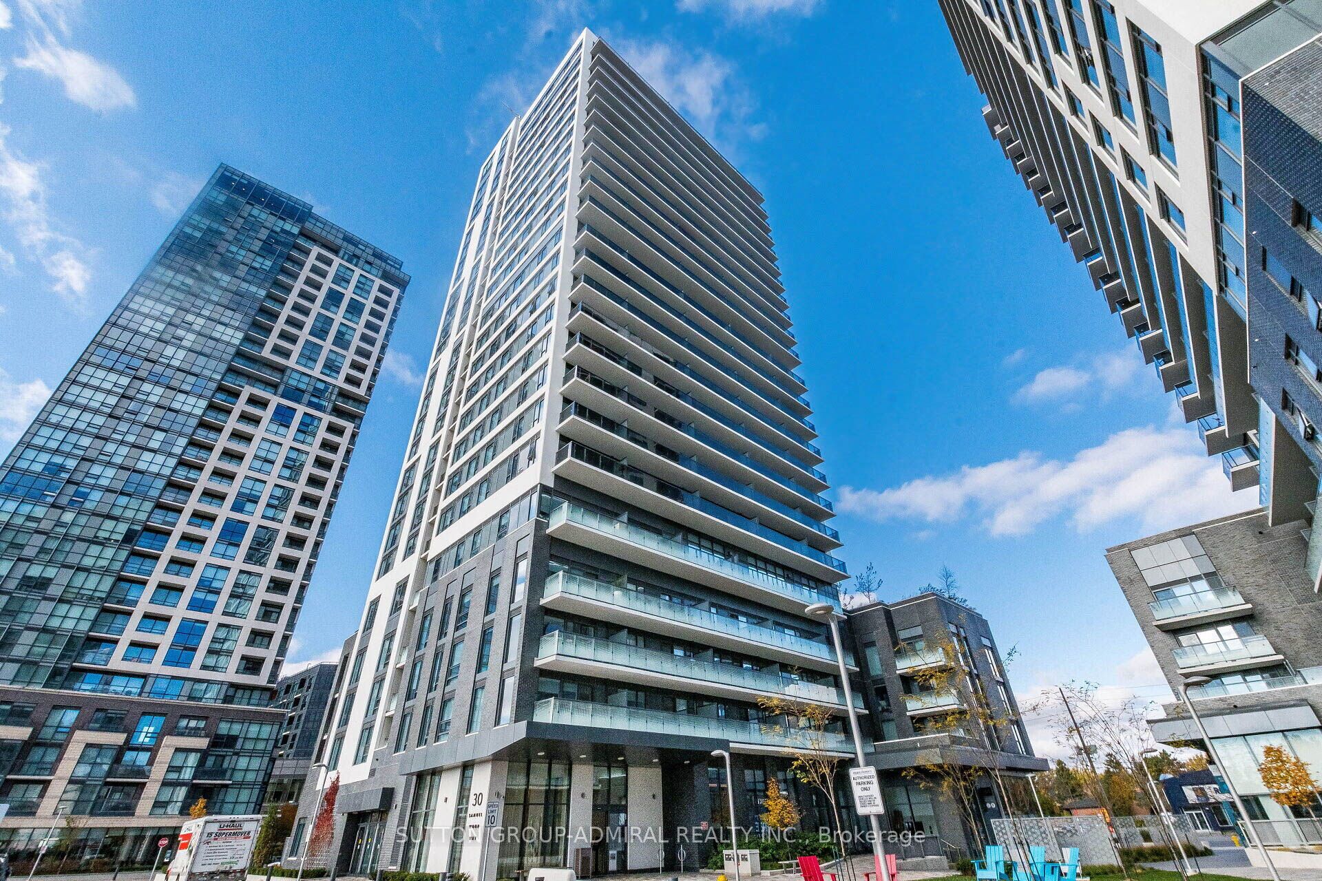 30 Samuel Wood Way 1311, Toronto, ON M9B 0C9