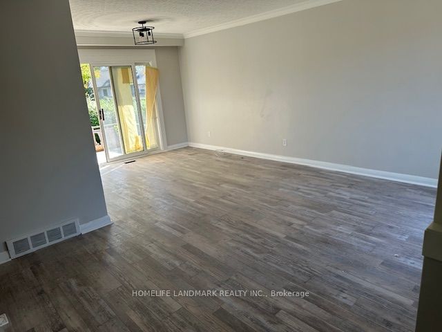542 Wingrove Crescent, Oakville, ON L6L 4R6 photo 2