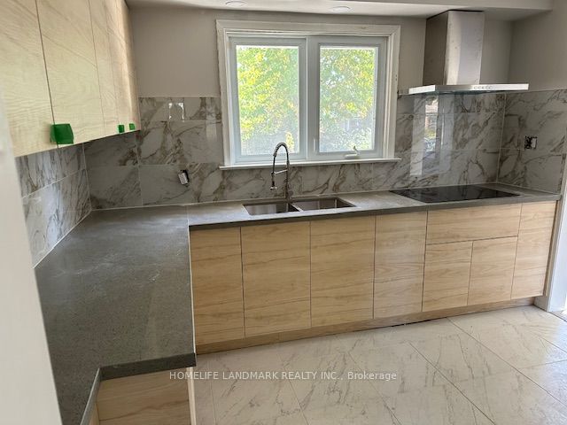 542 Wingrove Crescent, Oakville, ON L6L 4R6 photo 5