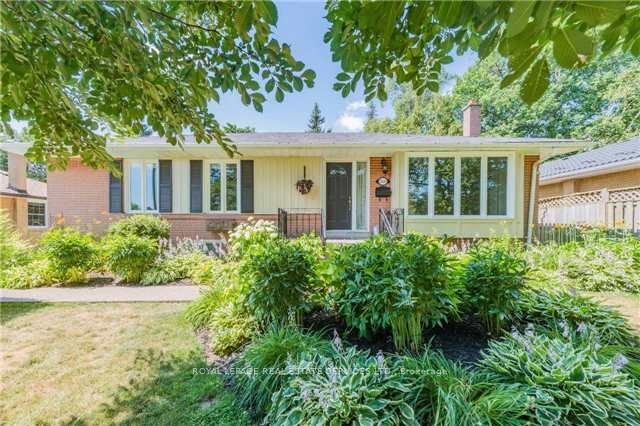 248 Snowden Road, Oakville, ON L6L 3X5