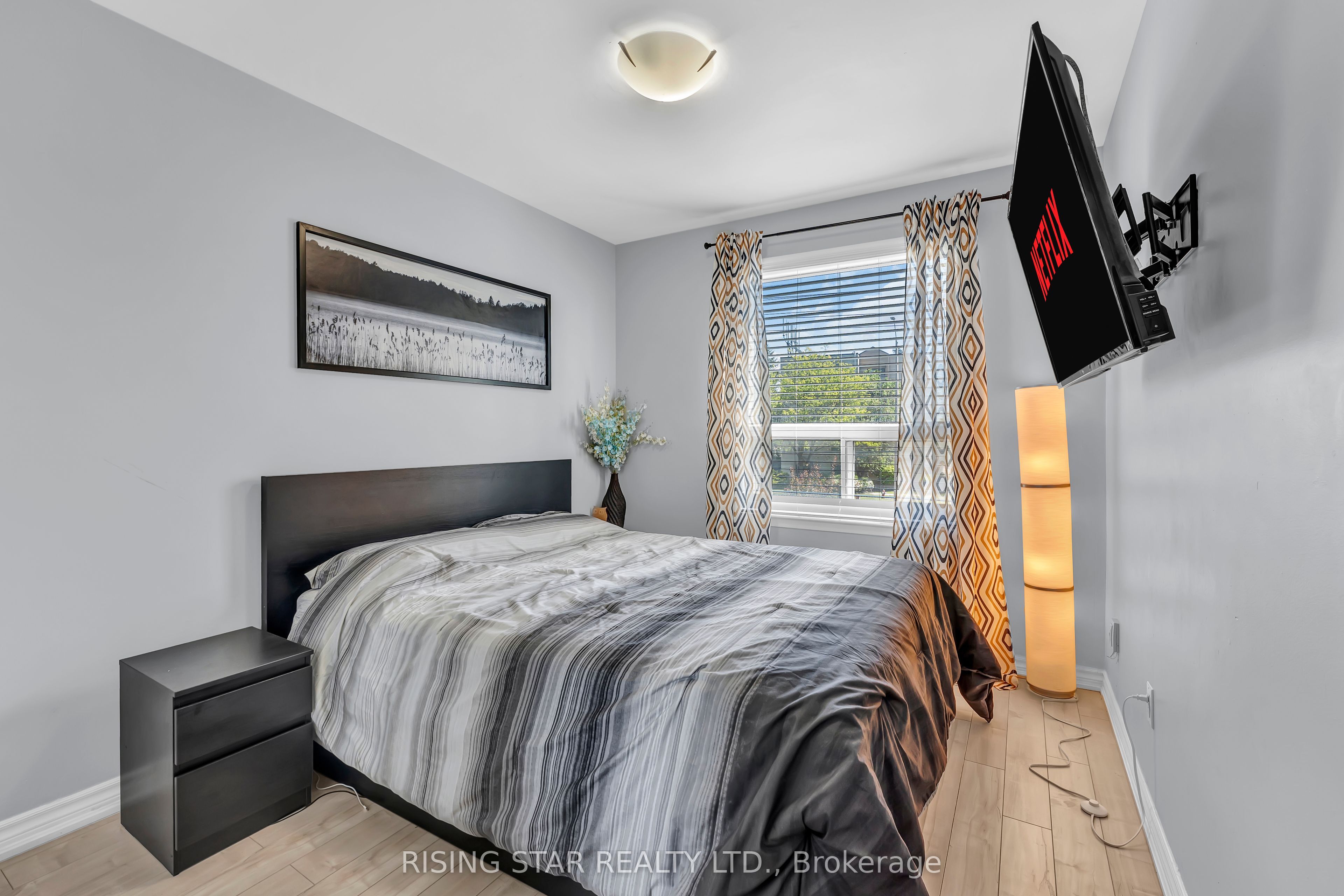 7440 GOREWAY Drive 2, Mississauga, ON L4T 2V2 photo 5