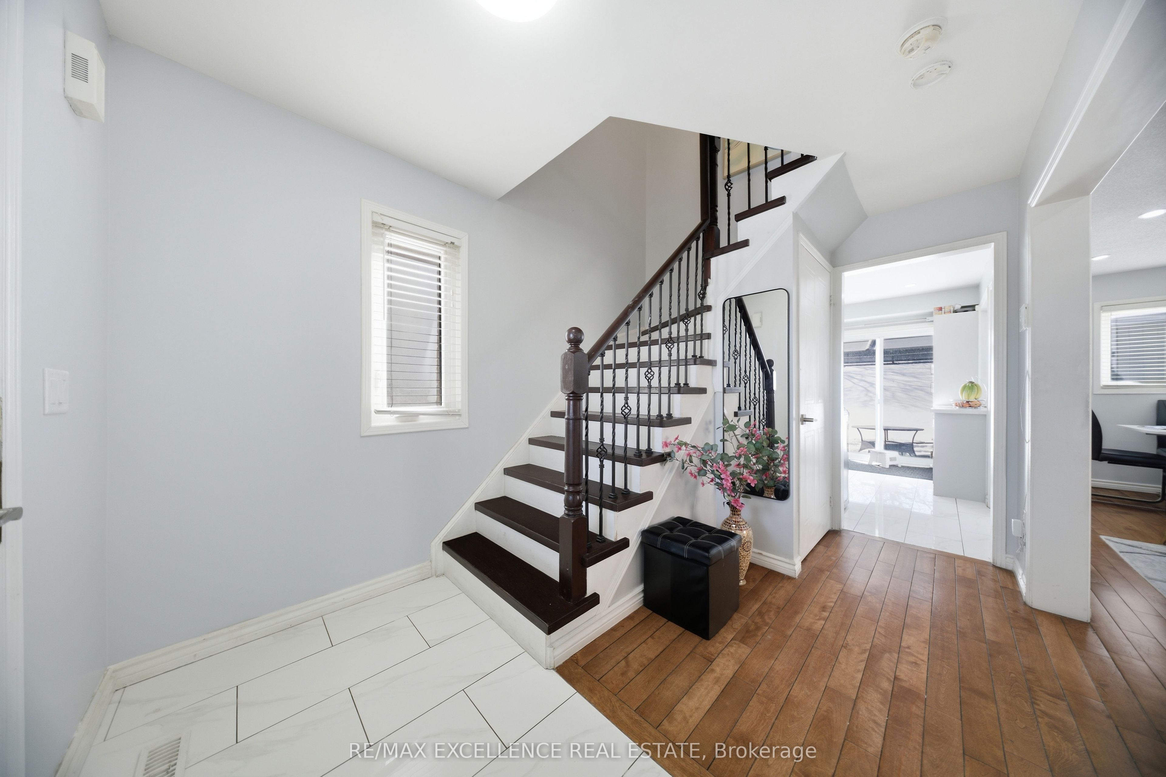 46 Nectarine Crescent, Brampton, ON L6S 5Z1 photo 4