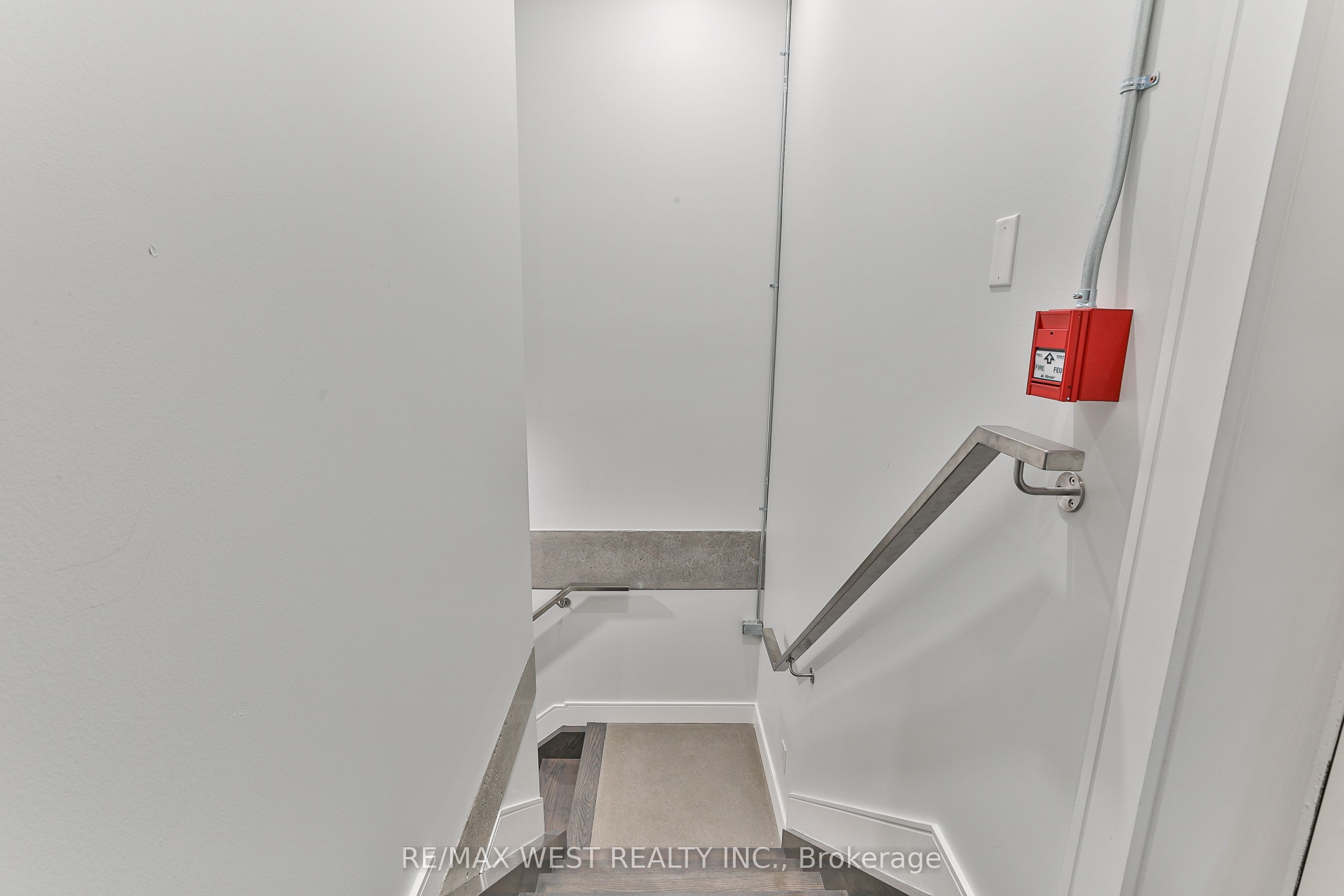 1745 Keele Street 4, Toronto, ON M6M 3W9 photo 3