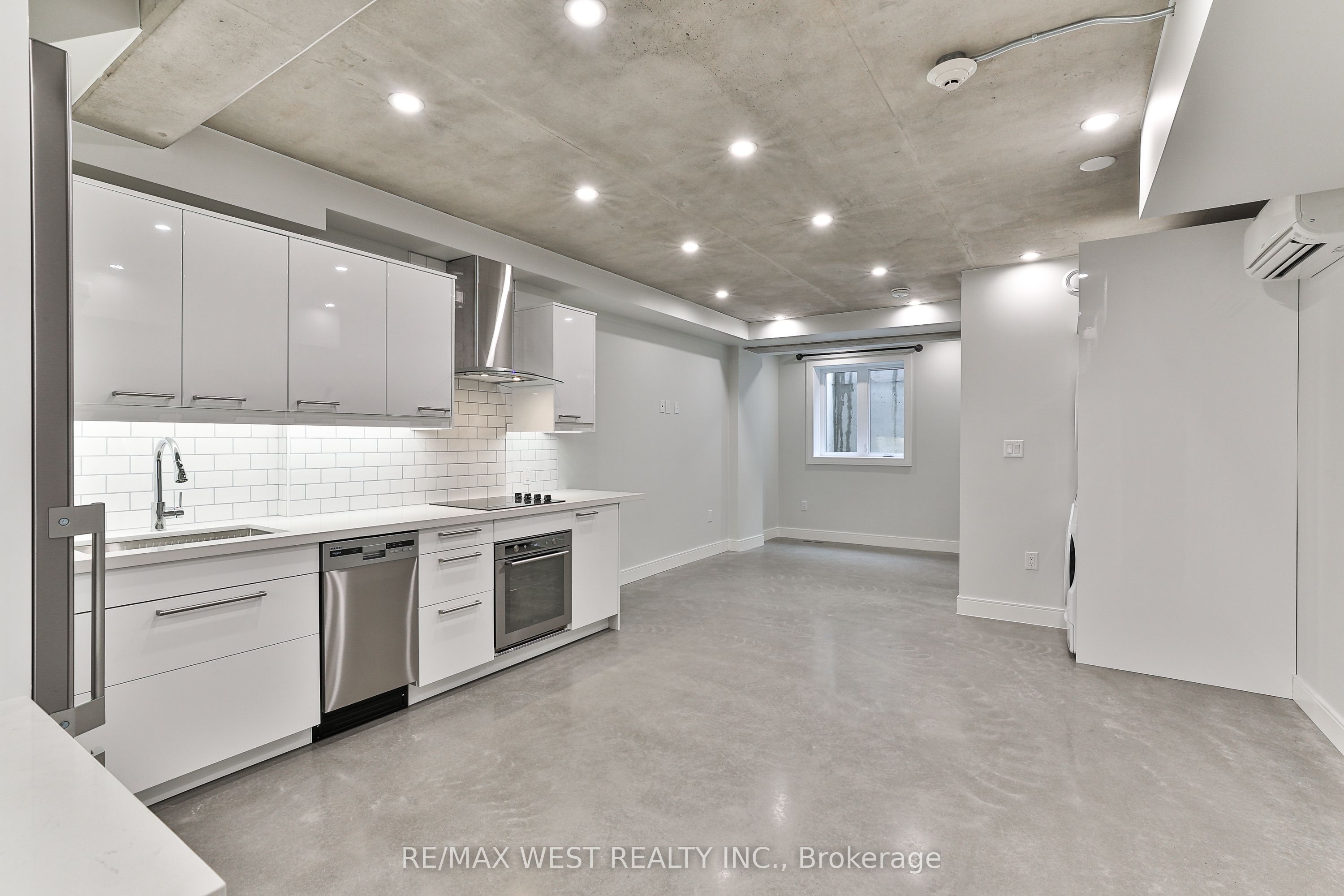 1745 Keele Street 4, Toronto, ON M6M 3W9 photo 5