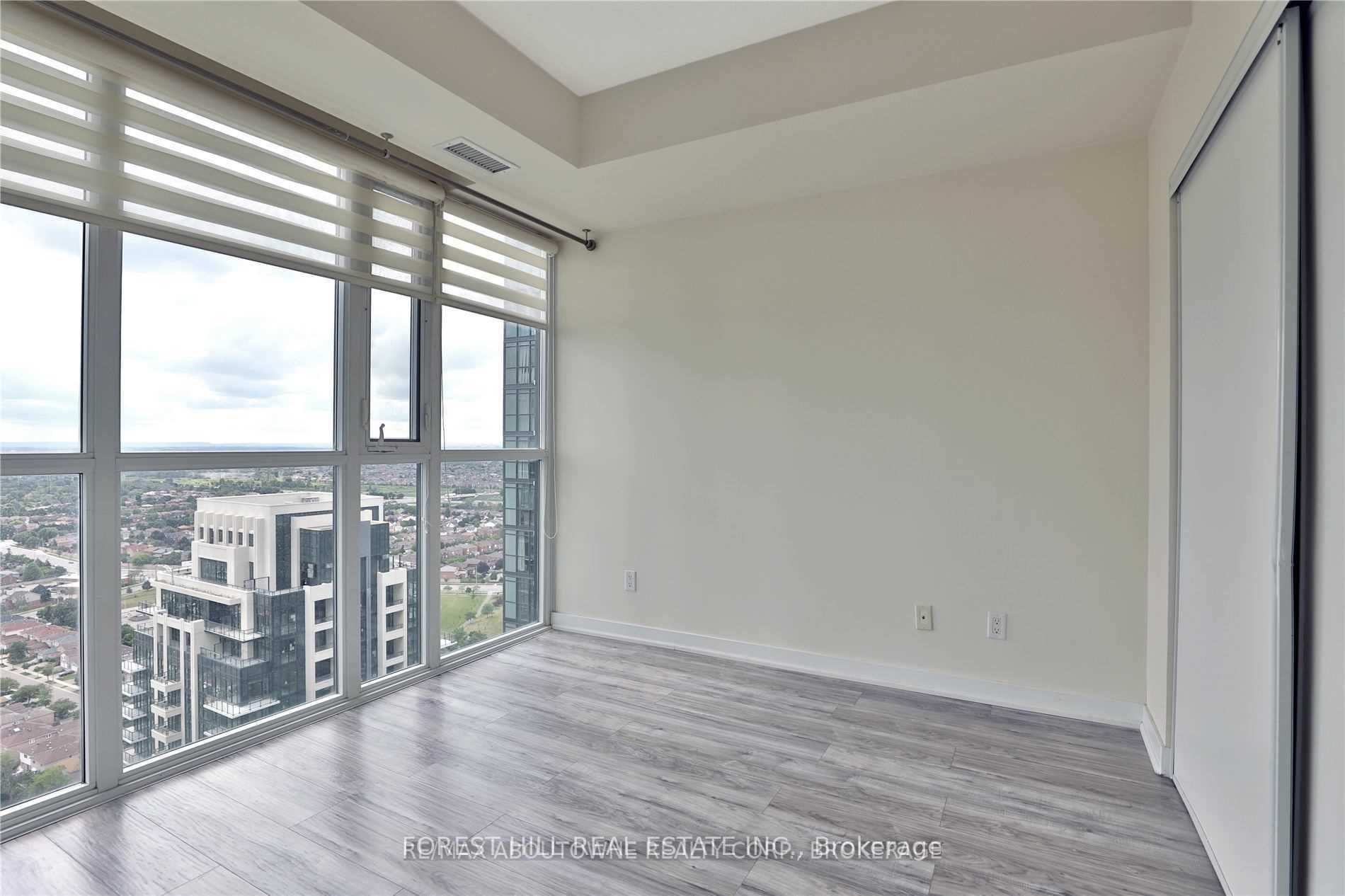 4070 Confederation Parkway 3106, Mississauga, ON L5B 0E9 photo 4