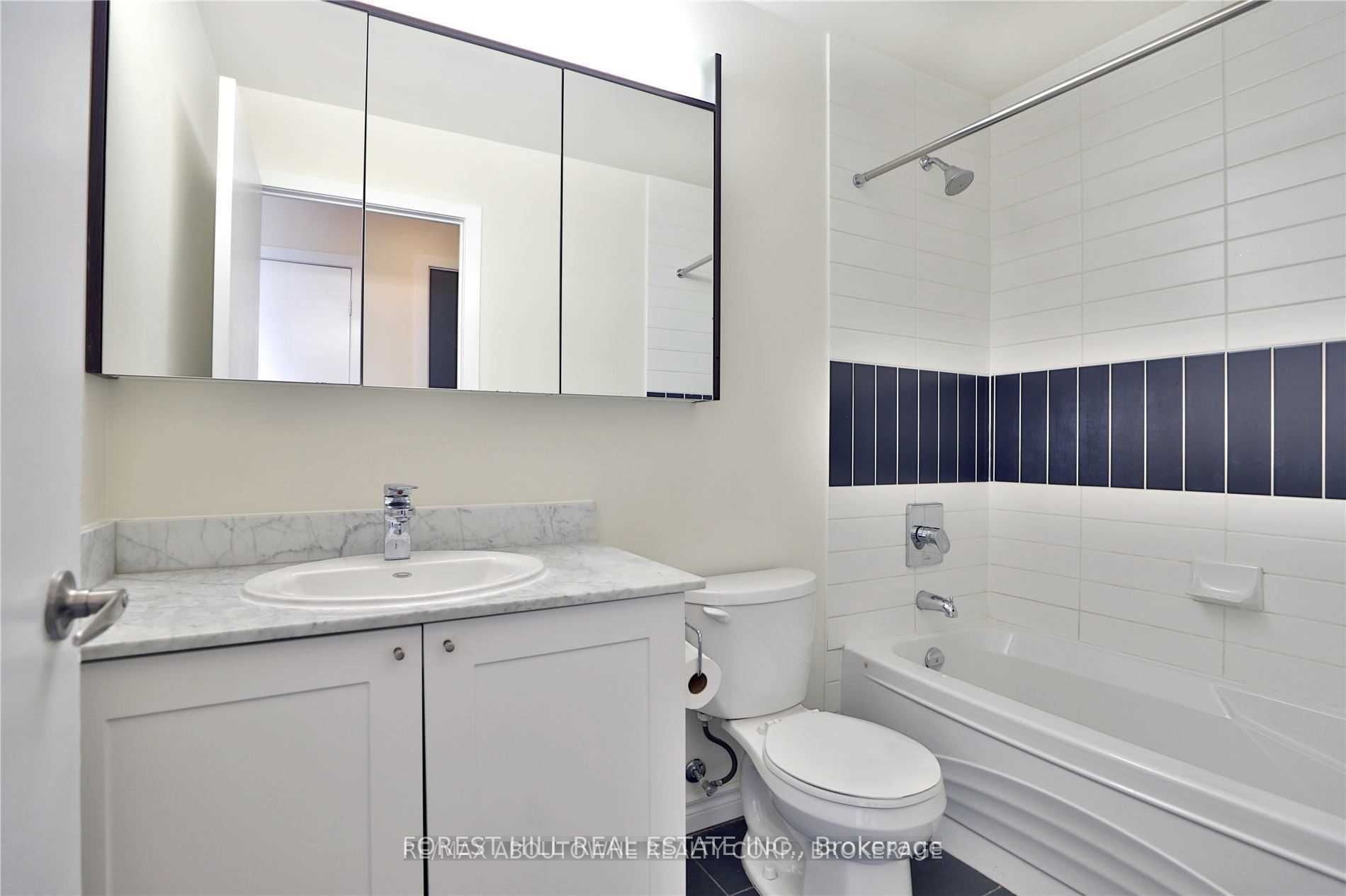 4070 Confederation Parkway 3106, Mississauga, ON L5B 0E9 photo 5