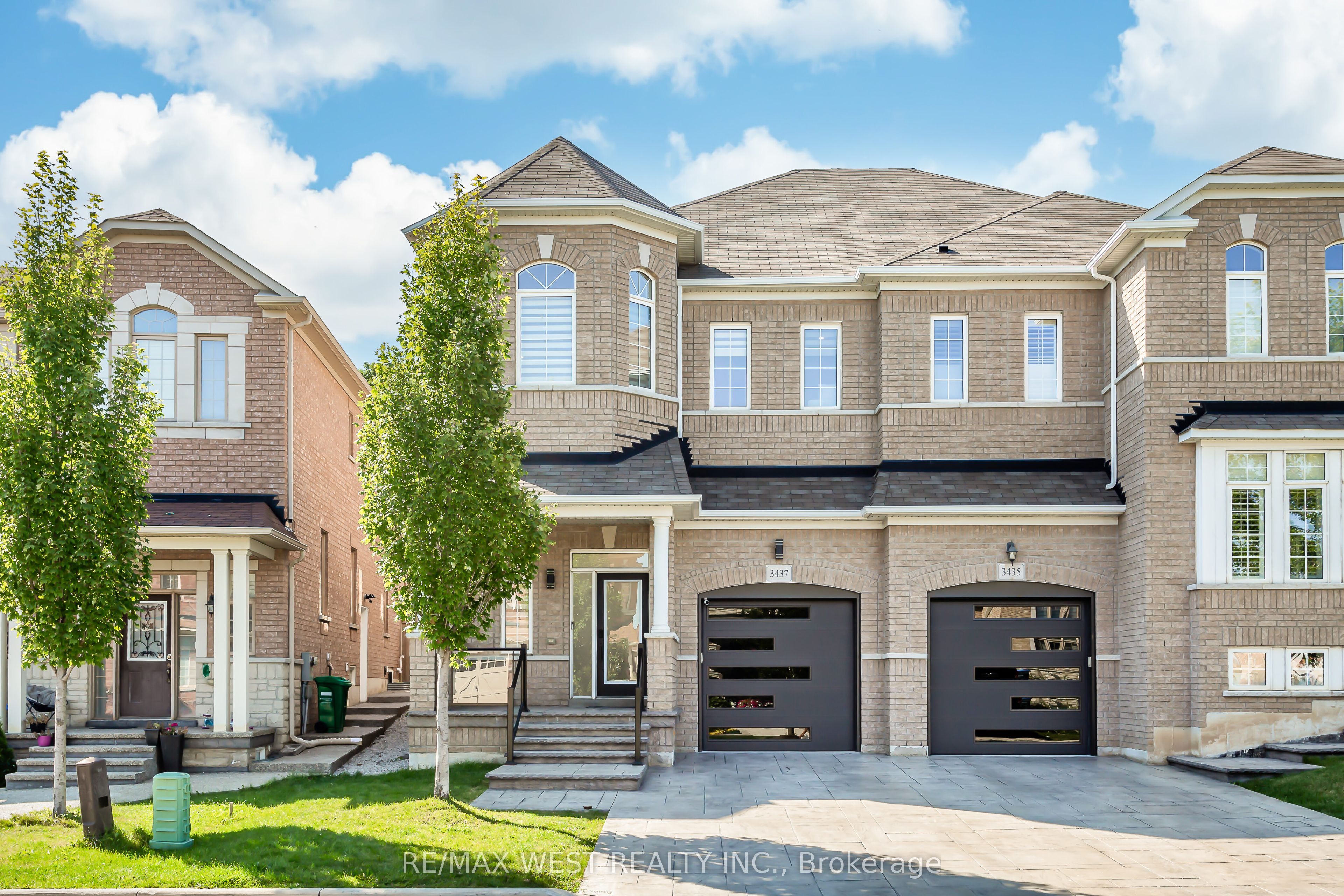 3437 Park Heights Way, Mississauga, ON L5M 0V5