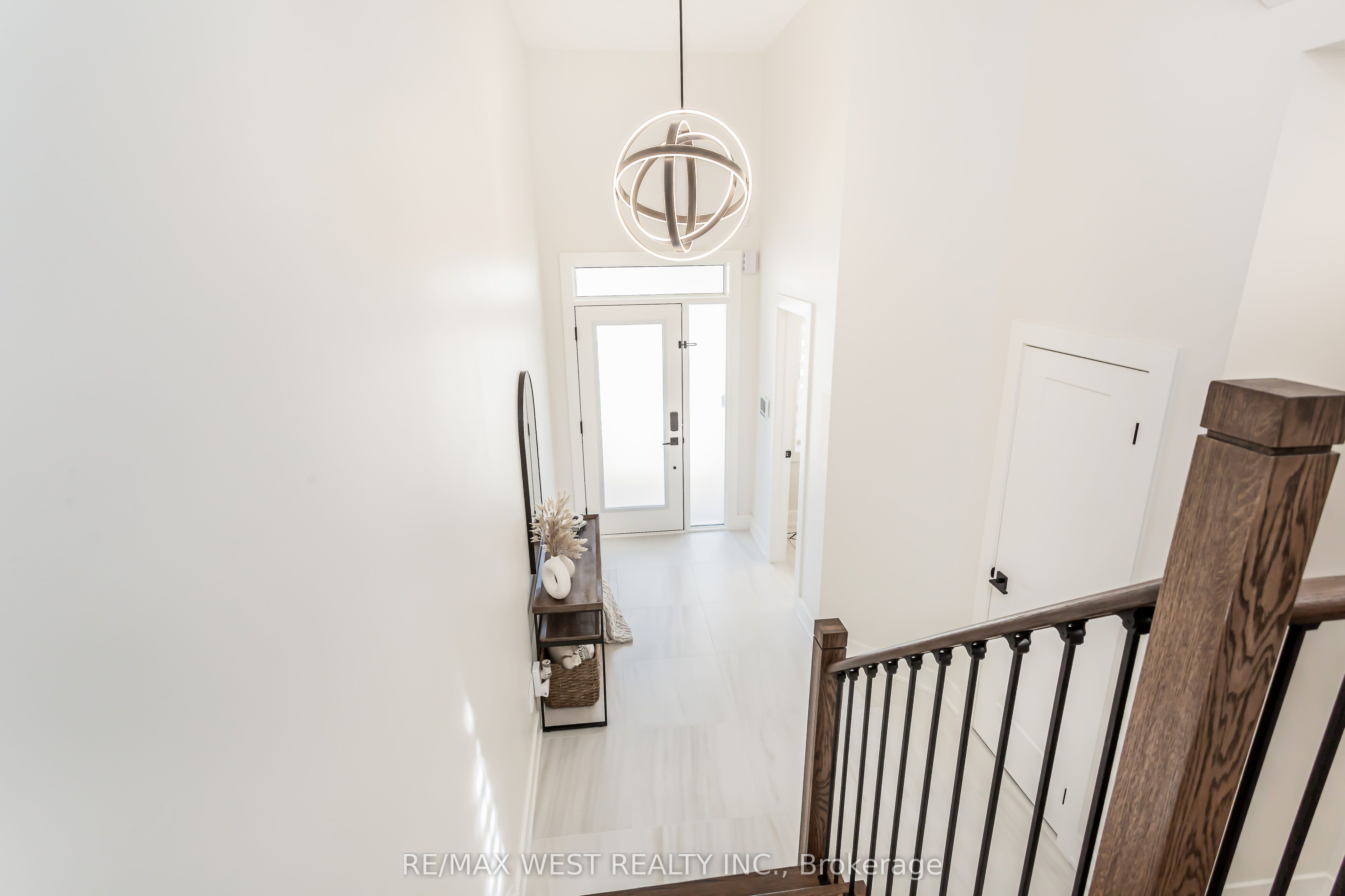 3437 Park Heights Way, Mississauga, ON L5M 0V5 photo 4