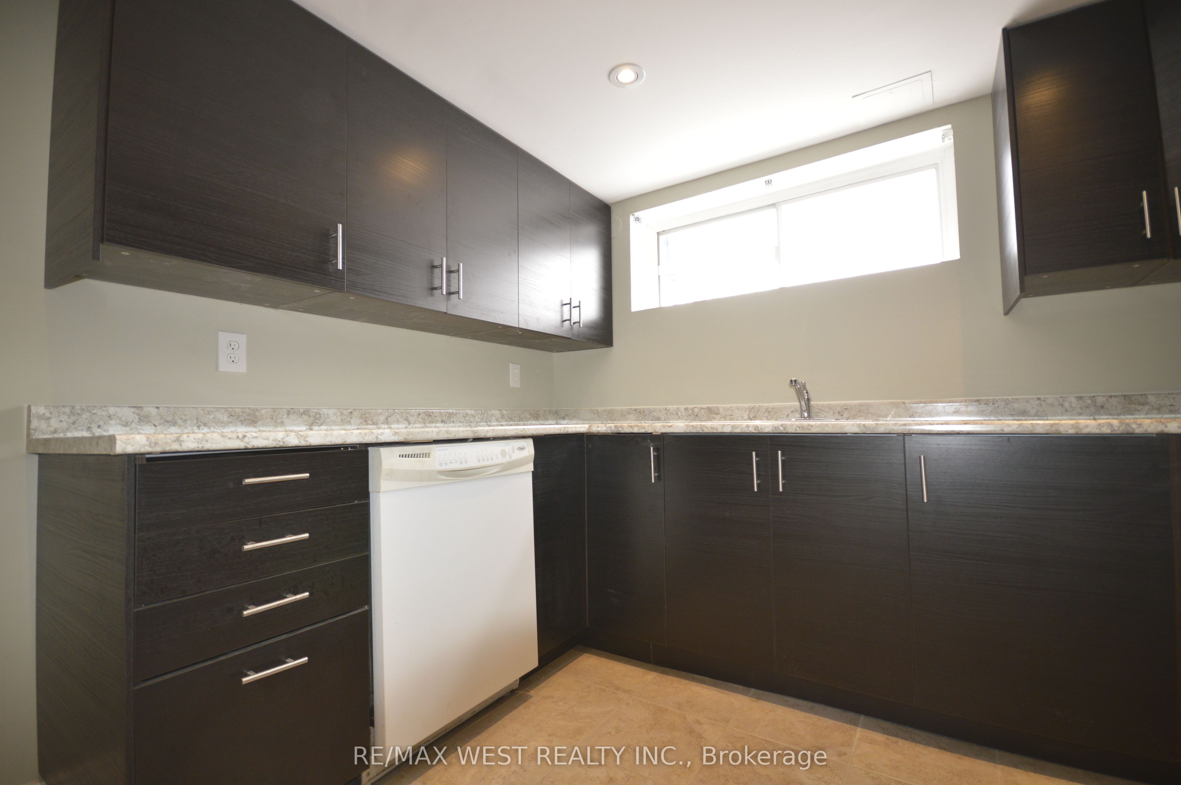 23 Bairstow Crescent Basement, Toronto, ON M9W 4R3 photo 4