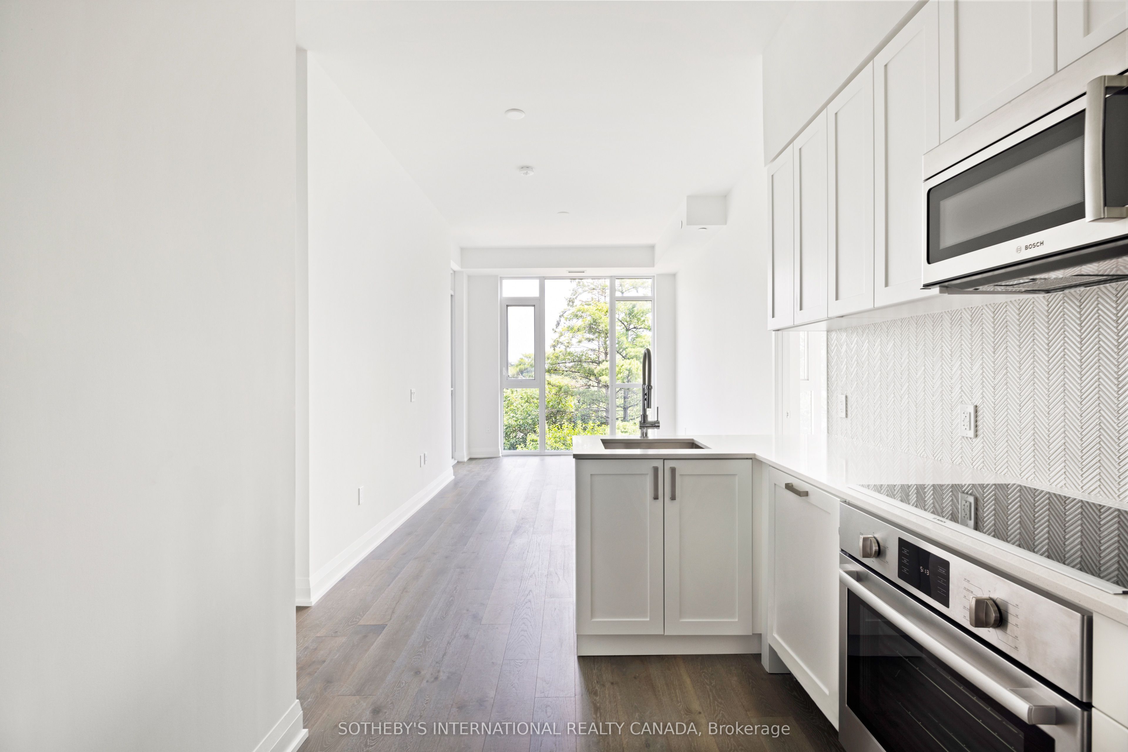 293 The Kingsway Way, Toronto, ON M9A 0E8