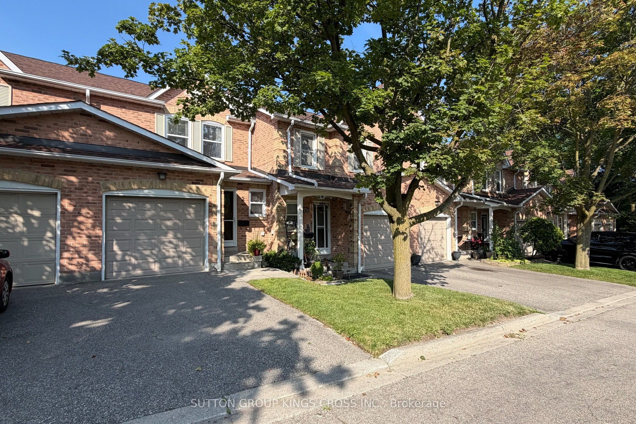 2575 Parmeer Drive 2, Mississauga, ON L5C 2Y3 photo 2