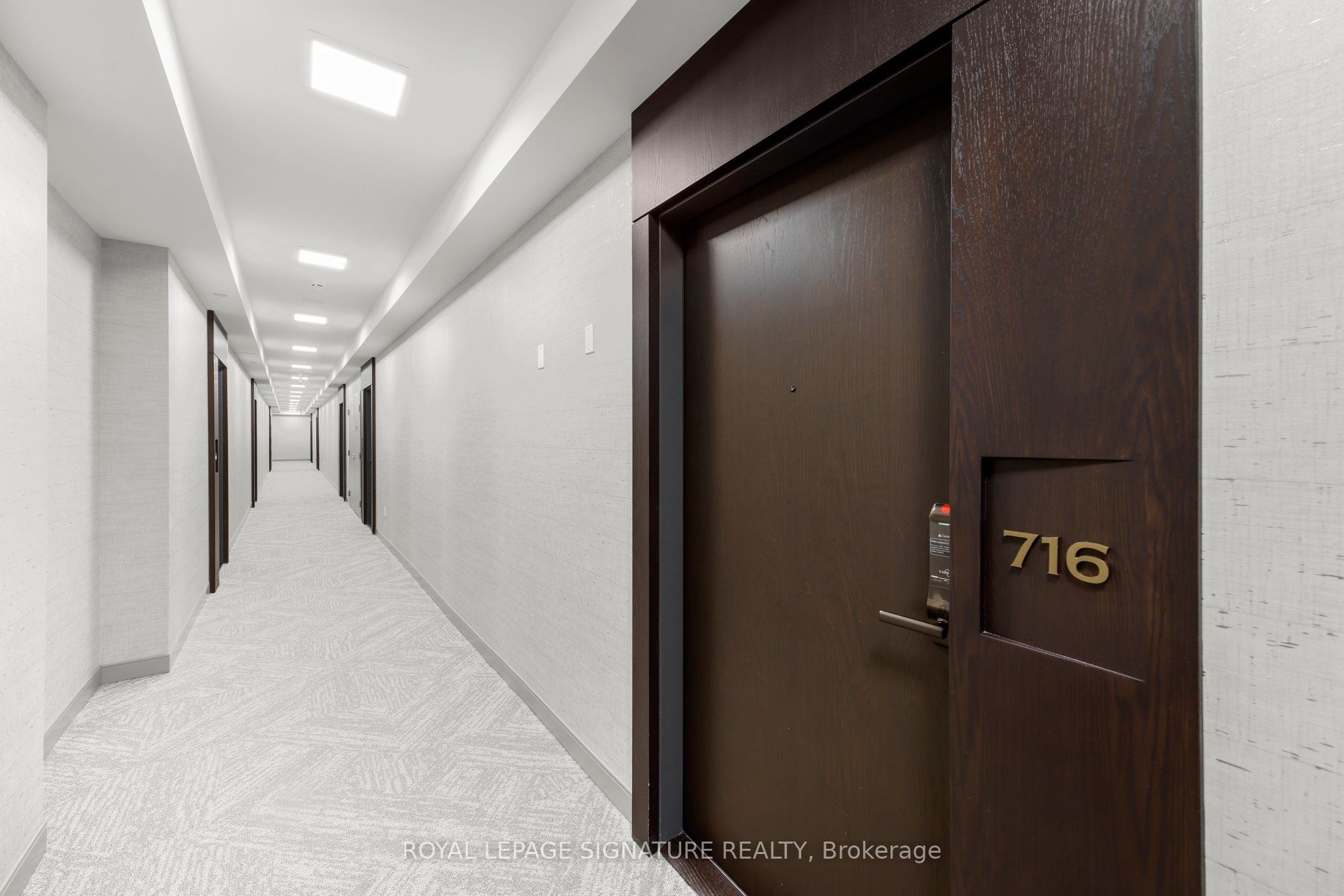 412 Silver Maple Road 716, Oakville, ON L6H 0S2 photo 2