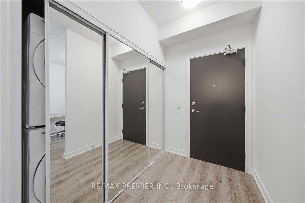 25 Neighbourhood Lane 515, Toronto, ON M8Y 0C4 photo 3