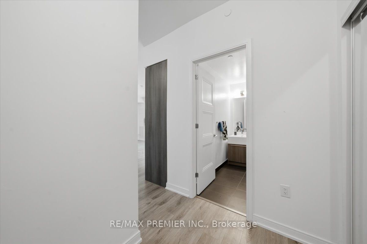 25 Neighbourhood Lane 515, Toronto, ON M8Y 0C4 photo 5