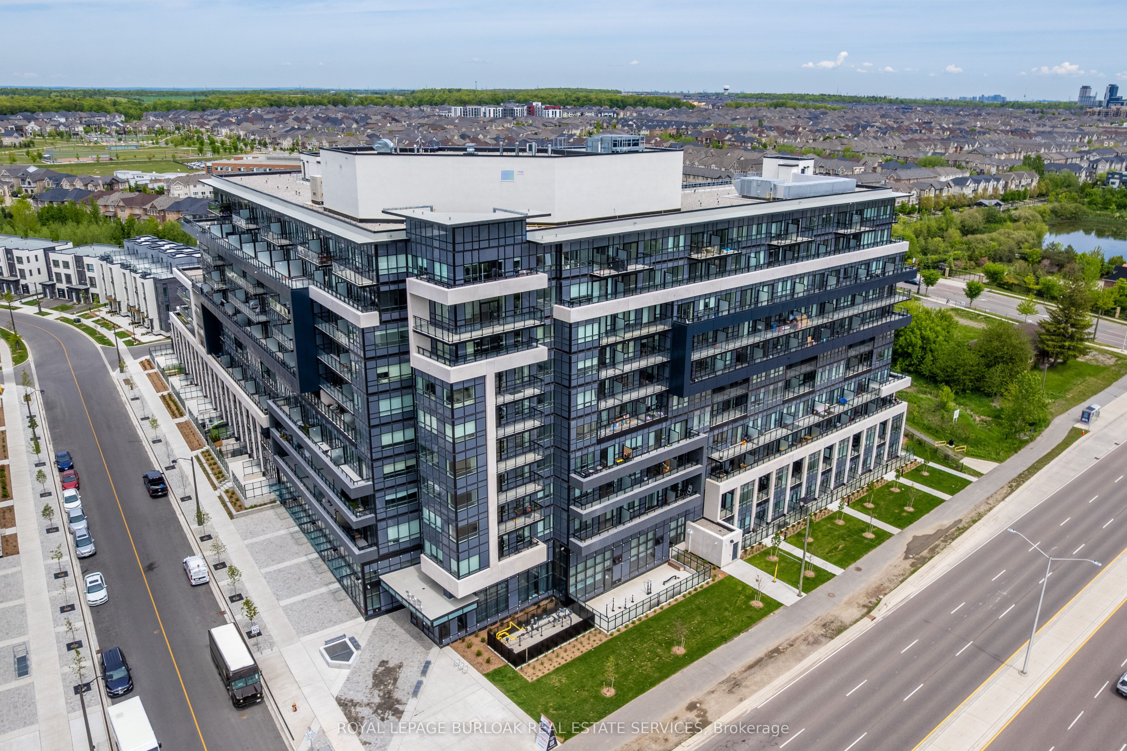 395 Dundas Street W 801, Oakville, ON L6M 5R8