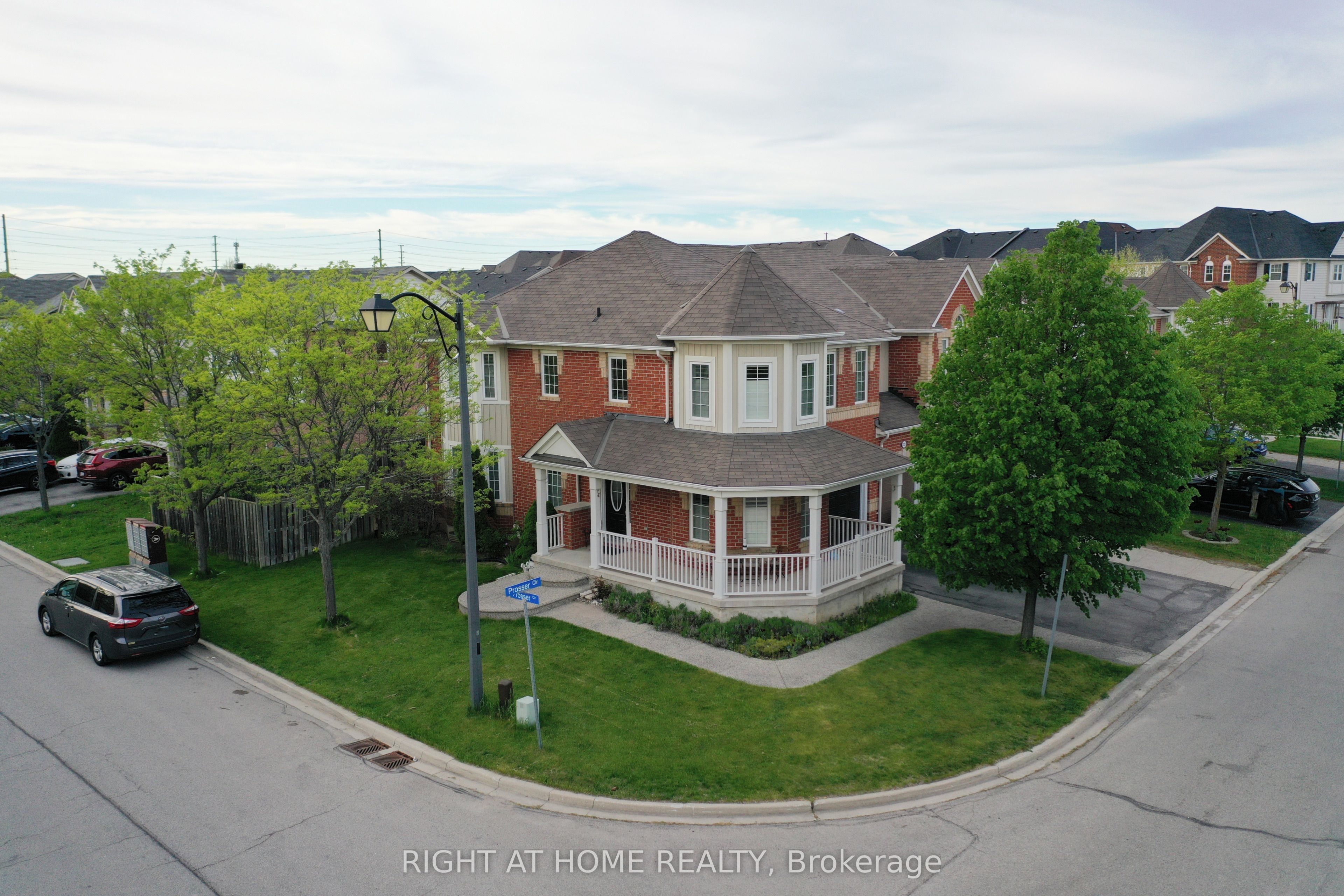 221 Prosser Circle, Milton, ON L9T 0P6 photo 3
