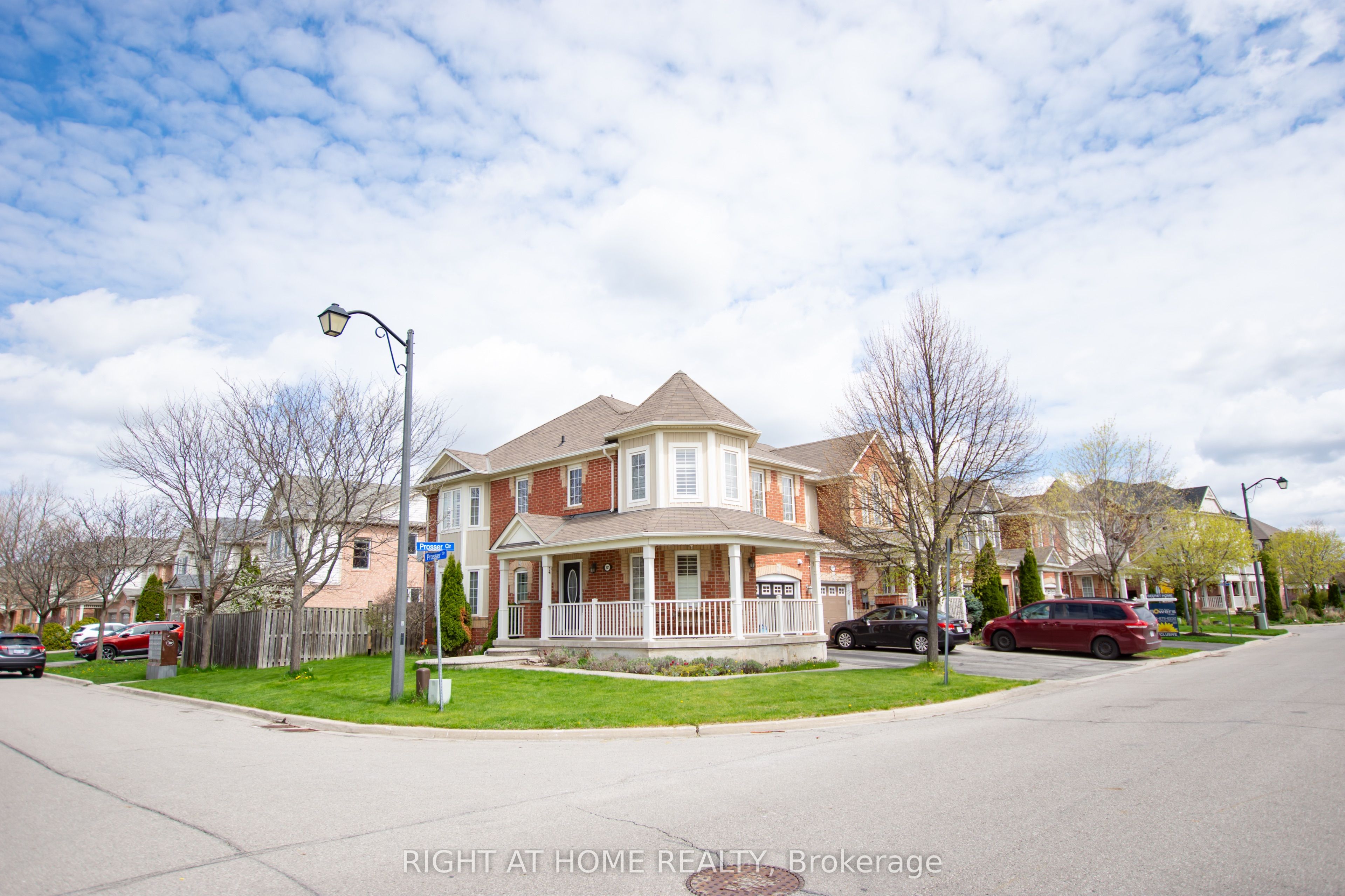 221 Prosser Circle, Milton, ON L9T 0P6 photo 4