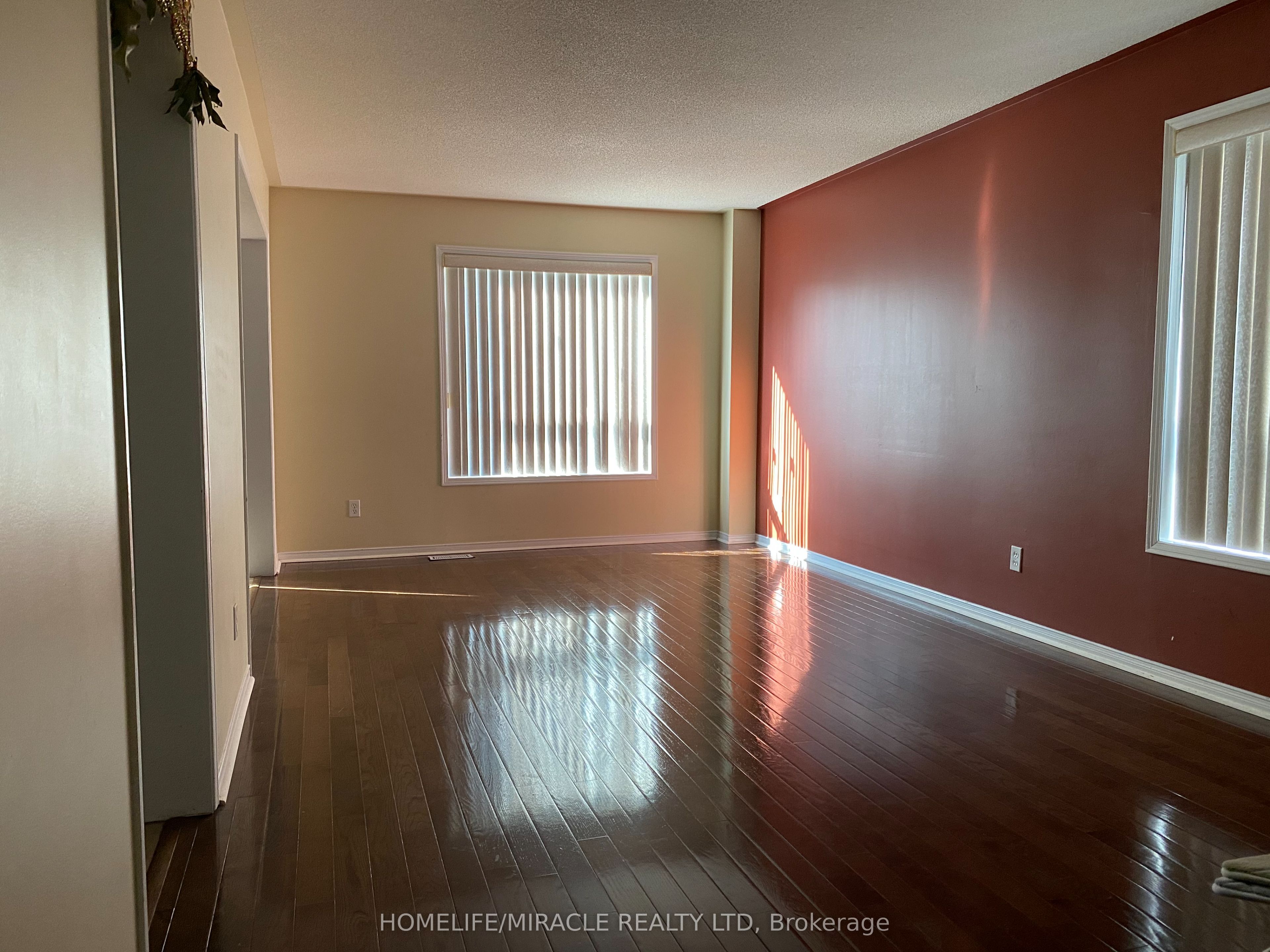 7419 Magistrate Terrace, Mississauga, ON L5W 1K9 photo 2